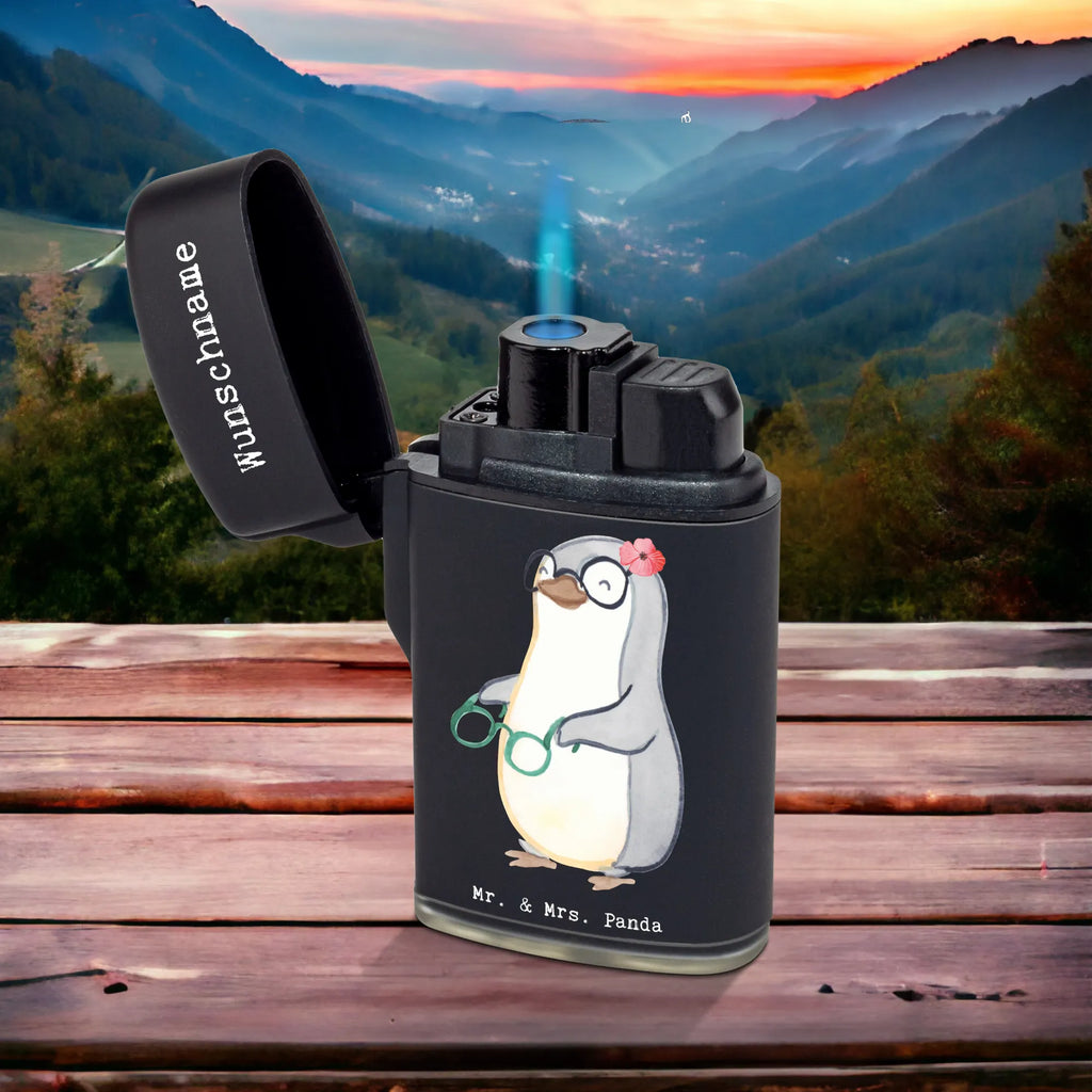 Personalisiertes Feuerzeug Augenoptikerin mit Herz Feuerzeug Mit Text, Feuerzeug Für Frauen Personalisiert, Feuerzeug Mit Widmung, Feuerzeug Mit Persönlicher Gravur, Feuerzeug Mit Gas nachfüllbar, Hochwertiges Feuerzeug Mit Namen, Feuerzeug Als Geschenk Personalisiert, Feuerzeug Bedrucken Lassen, Feuerzeug Mit Wunschname, Feuerzeug Mit Spruch, Feuerzeug Geschenk Mit Namen, Personalisiertes Feuerzeug, Feuerzeug Selbst Gestalten, Feuerzeug Mit Wunschtext, Feuerzeug mit Widmung, Feuerzeug Für Männer Mit Namen, Feuerzeug Mit Datum, Feuerzeug Mit Gravur, Feuerzeug Mit Initialen, Individuelles Feuerzeug, Feuerzeug Mit Namen, Feuerzeug Mit Namen Und Symbol, Graviertes Feuerzeug, Feuerzeug Personalisiert, Beruf, Ausbildung, Jubiläum, Abschied, Rente, Kollege, Kollegin, Geschenk, Schenken, Arbeitskollege, Mitarbeiter, Firma, Danke, Dankeschön, Optometristin, Brillengeschäft, Eröffnung, Augenoptikerin, Brillenverkäuferin, Augenärztin, Optikerin