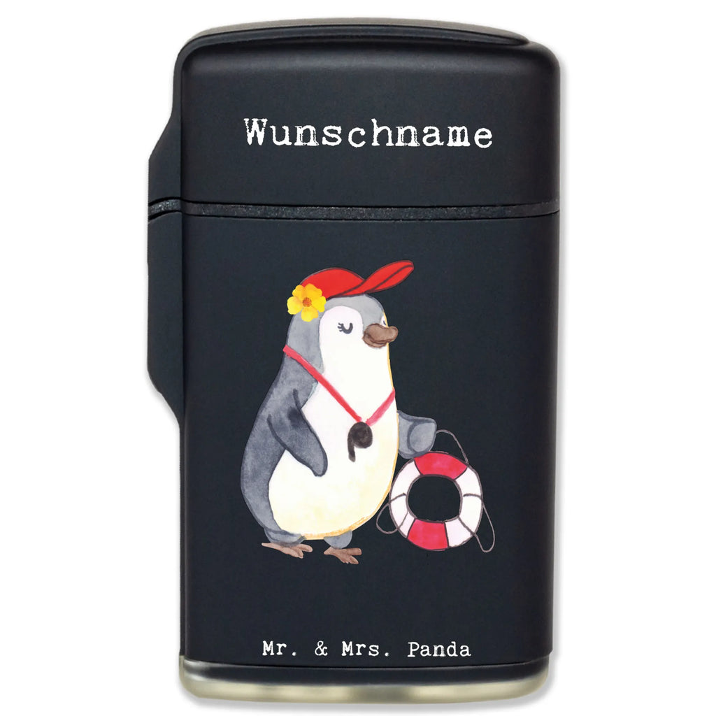 Personalisiertes Feuerzeug Bademeisterin mit Herz Feuerzeug Mit Namen Und Symbol, Feuerzeug Personalisiert, Feuerzeug Mit Wunschname, Feuerzeug Mit Initialen, Feuerzeug mit Widmung, Feuerzeug Selbst Gestalten, Feuerzeug Mit Text, Feuerzeug Mit Gas nachfüllbar, Feuerzeug Mit Spruch, Feuerzeug Mit Namen, Feuerzeug Geschenk Mit Namen, Feuerzeug Als Geschenk Personalisiert, Feuerzeug Mit Datum, Individuelles Feuerzeug, Hochwertiges Feuerzeug Mit Namen, Personalisiertes Feuerzeug, Feuerzeug Für Männer Mit Namen, Feuerzeug Mit Persönlicher Gravur, Feuerzeug Für Frauen Personalisiert, Feuerzeug Bedrucken Lassen, Feuerzeug Mit Gravur, Feuerzeug Mit Widmung, Feuerzeug Mit Wunschtext, Graviertes Feuerzeug, Beruf, Ausbildung, Jubiläum, Abschied, Rente, Kollege, Kollegin, Geschenk, Schenken, Arbeitskollege, Mitarbeiter, Firma, Danke, Dankeschön, Schwimmverein, Freibad, Schwimmbad, Schwimmschule, Bademeisterin, Badeanstalt, Rettungsschwimmerin, Schwimmmeisterin