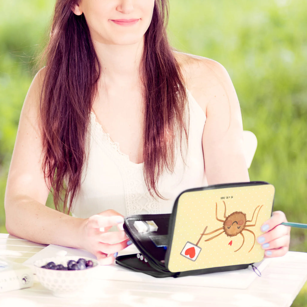 Leather folder Spider Agatha Motivation Einschulung, Schülerin, Motiv, Schüler, Geschenk, Federmappe, Kinder Federmappe, Schule, Stifte Etui, Büro Stifte Etui, Bestückte Federmappe, Stifterolle, Kind, Federmappe Einschulung, Stiftetasche, Federmäppchen, Grundschule, Federmäppchen bedruckt, Spinne Agathe, Spinne, Agathe, Videos, Merchandise, Dankeschön, Motivation, Glück, Liebe, Vertrauen