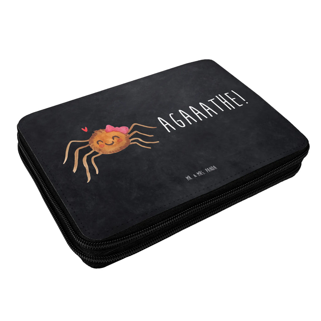 Leather folder Spider Agathe Joy Schreibetui, Farbstiftetui, Schuletui, Federtasche, Bleistift Etui, Zeichenetui, Schlampermäppchen, Malmappe, Stifte Etui, Etui für Stifte, Federmäppchen, Buntstiftetui, Stiftemappe, Schüleretui, Mäppchen, Stifteetui, Schulmäppchen, Federmappe Set, Buntstiftmäppchen, Bleistiftetui, Schreibmappe, Stiftebeutel, Stiftetasche, Spinne, Agathe, Videos, Merchandise, Spinne Agathe, Viral, Viraler Hit, Trend, Beliebte Spinne