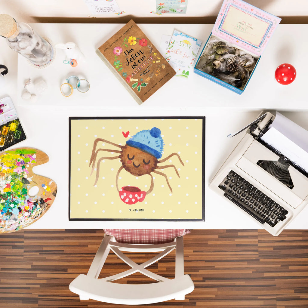 Schreibtischunterlage Spinne Agathe Kaffee Schreibunterlage, Schreibtischunterlage Groß, Büroartikel, Schreibtisch Unterlagen, Schreibtischauflage, Schreibwaren, Bürobedarf, Spinne Agathe, Spinne, Agathe, Videos, Merchandise, Lebensweisheiten, Kaffee, Weiser Spruch, Morgenmuffel, Morgen