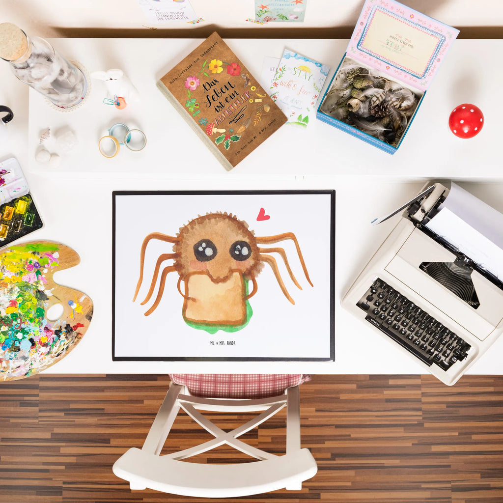 Schreibtischunterlage Spinne Agathe Sandwich Schreibunterlage, Schreibtischunterlage Groß, Schreibtischauflage, Büroartikel, Schreibtisch Unterlagen, Bürobedarf, Schreibwaren, Spinne Agathe, Spinne, Agathe, Videos, Merchandise, Glück, Hunger, Mut, Verfressen, Alles wird gut, Hungrig, Lebensfreude