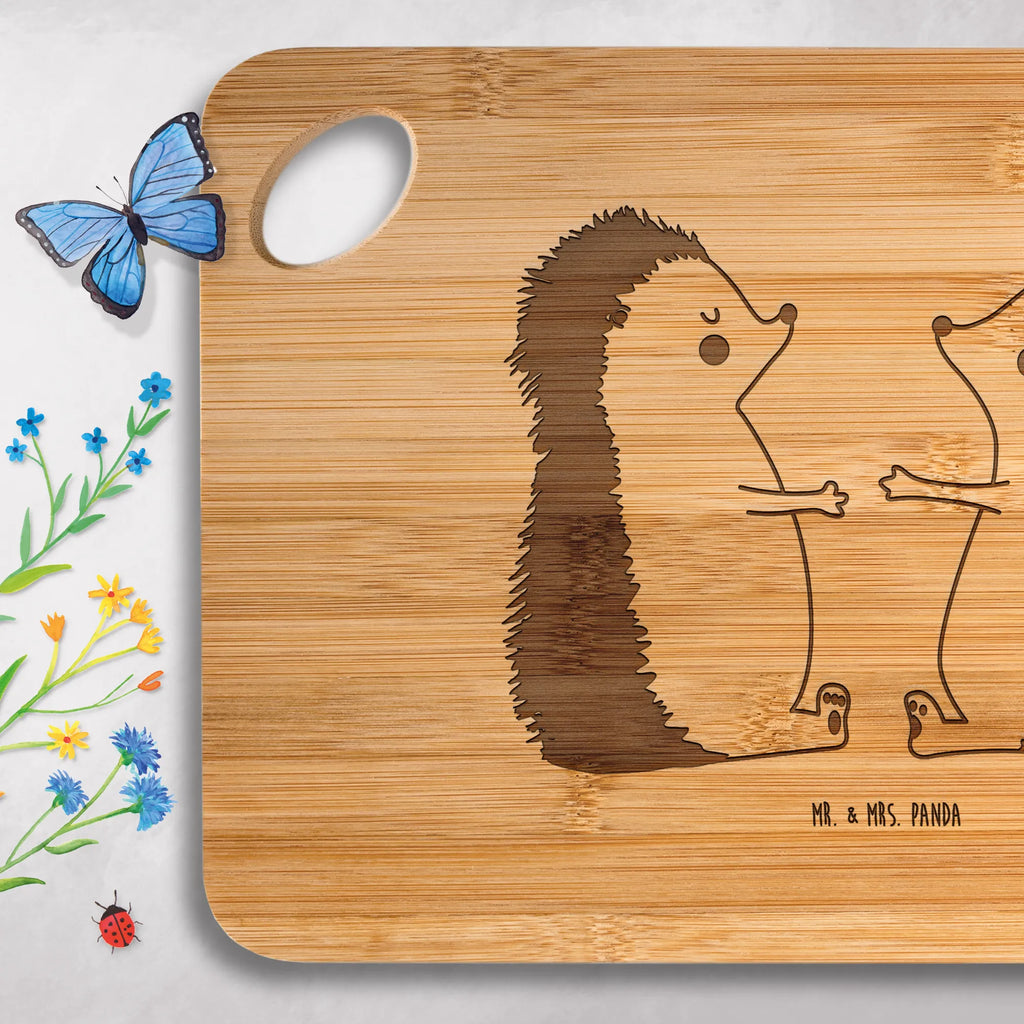 Hackbrett Hochzeit Igel Hackbrett, Frühstücksbrett, Holzbrett, Holzbrettchen, Servierbrett, Schneidebrett, Brett, Küchenbrett, Hochzeit, Hochzeitsgeschenk, Ehe, Hochzeitsfeier, Trauung, Trauungsgeschenk, Hochzeitskarte, Verlobungsfeier, Verlobungsgeschenk, Hochzeitsgeschenkideen, Hochzeitsgeschenke für Brautpaar, Paargeschenk, Freundin, Paar, Igel, Freund, Liebe