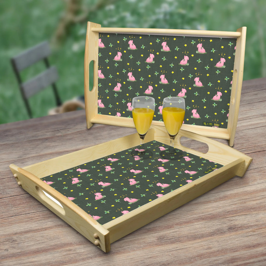 Serviertablett Schwein Glück Muster Serviertablett, Dekotablett, Frühstückstablett, Tablett, Küchentablett, Holztablett, Tiermotive, Gute Laune, lustige Sprüche, Tiere, Glücksschwein. Glück, Sterne, Träume, Schwein, Glücksbringer, Motivation, Schweinchen, Ziele, Sernchen