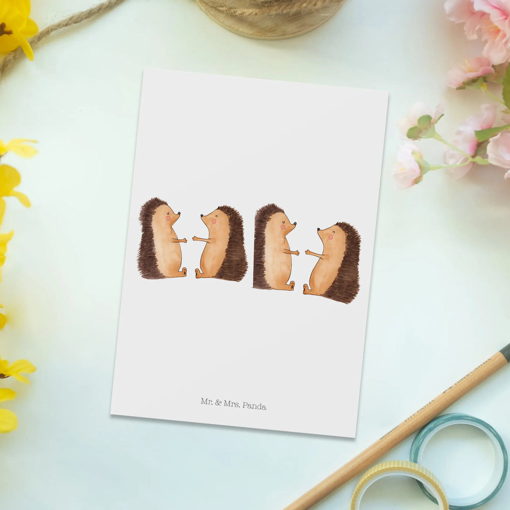 Postkarte Hochzeit Igel Liebe Motivkarte, Postkarten, Ansichtskarte, Fotokarte, Ansichtskarten, kunstkarte, Postkarte, Grußkarte, spruchkarte, Kunstkarten, Designkarte, bildkarte, einzelkarte, Hochzeitskarte, Hochzeit, Hochzeitsgeschenk, Ehe, Hochzeitsfeier, Trauung, Trauungsgeschenk, Verlobungsfeier, Verlobungsgeschenk, Hochzeitsgeschenkideen, Hochzeitsgeschenke für Brautpaar, Freund, Igel, Freundin, Paar, Liebe, Paargeschenk