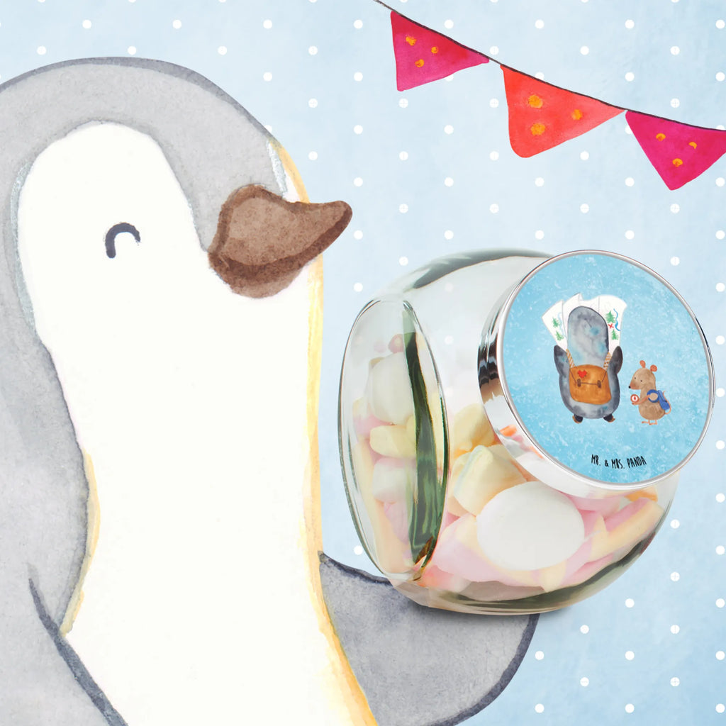 Bonbonglas Pinguin & Maus Wanderer Vorratsdose, Bonbonglas, lebensmittelbehälter glas, vorratsgläser, gewürzglas, keksdose glas, glas für müsli, Candyglas, glas mit verschluss, aufbewahrungsgläser, glasdosen, aufbewahrungsbehälter, Glasdose, bonbongläser, Vorratsdose Glas, schraubglas, Bonboniere, glas für tee, mehrzweckglas, glas für kaffee, glas mit deckel, Glas Für Bonbons, Bonbonbehälter, glasbehälter, Vorratsglas, aufbewahrungsglas, süßigkeitengläser, Naschdose, glas für gewürze, glas für süßigkeiten, Süßigkeitenglas, Naschglas, müsliglas, Vorratsbehälter, keksglas, Pinguin, Pinguine, Roadtrip, Wanderlust, Abenteuer, Ausflug, Abenteurer, Wandern