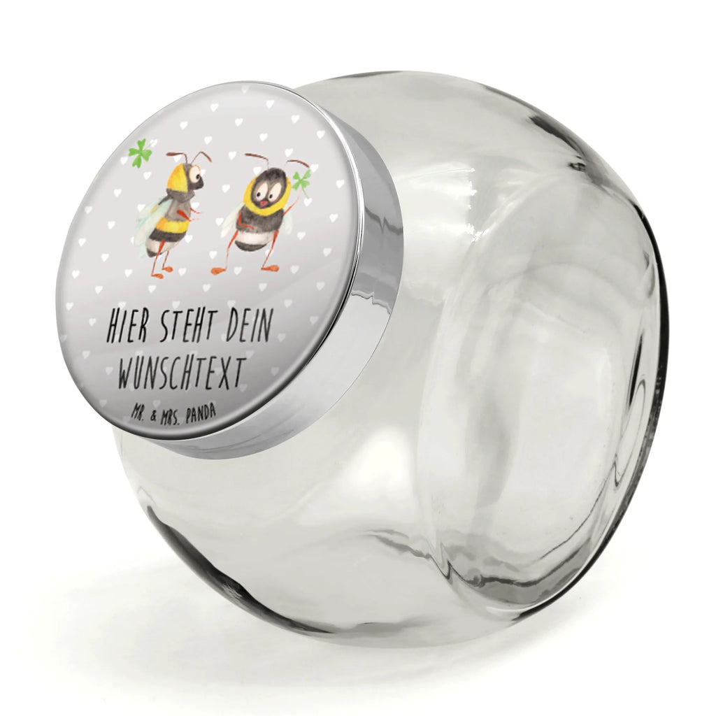 Personalisiertes Bonbonglas Bienen Paar Bonbonglas Party Mit Wunschtext, Bonbonglas Vintage Mit Wunschtext, Glas Für Naschkatzen Mit Wunschtext, Geschenkglas Für Süßes Mit Wunschtext, Vorratsdose Für Süßigkeiten Mit Gravur, Naschglas Mit Wunschtext, Bonboniere Mit Gravur, Leckerliglas Mit Wunschtext, Bonbonglas Mit Schraubdeckel Und Wunschtext, Bonbonglas Mit Wunschtext, Bonbonglas Retro Mit Namen, Süßigkeitenglas Mit Wunschtext, Naschdose Mit Namen, Glas Für Bonbons Mit Namen, Glasdose Für Bonbons Personalisiert, Bonbonglas Selbst Gestalten, Aufbewahrungsglas Für Süßes Mit Namen, Bonbonglas Mit Liebevollem Spruch, Bonbonglas Küche Mit Gravur, Bonbonglas Bedruckt, Personalisiertes Bonbonglas, Vorratsglas Für Süßigkeiten Personalisiert, Bonbonglas Mit Korken Und Namen, Glasbehälter Für Naschzeug Mit Gravur, Bonbonglas Graviert, Bonbonglas Mit Deckel Und Gravur, Bonbonglas Mit Spruch, Bonbonglas Mit Namen, Bonbonglas Für Erwachsene Personalisiert, Bonbonglas Für Kinder Mit Namen, Deko Bonbonglas Mit Gravur, Bonbonglas Als Geschenk Personalisiert, Candyglas Mit Gravur, Liebe, Partner, Freund, Freundin, Ehemann, Ehefrau, Heiraten, Verlobung, Heiratsantrag, Liebesgeschenk, Jahrestag, Hocheitstag, für Ehemann, verliebte Schildkröten, Schildkröten, Geschenk für Freundin, Liebesbeweis, Geschenk für Frauen, Valentinstag, für Männer, Geschenk für Partner, Hochzeitstag, Mitbringsel