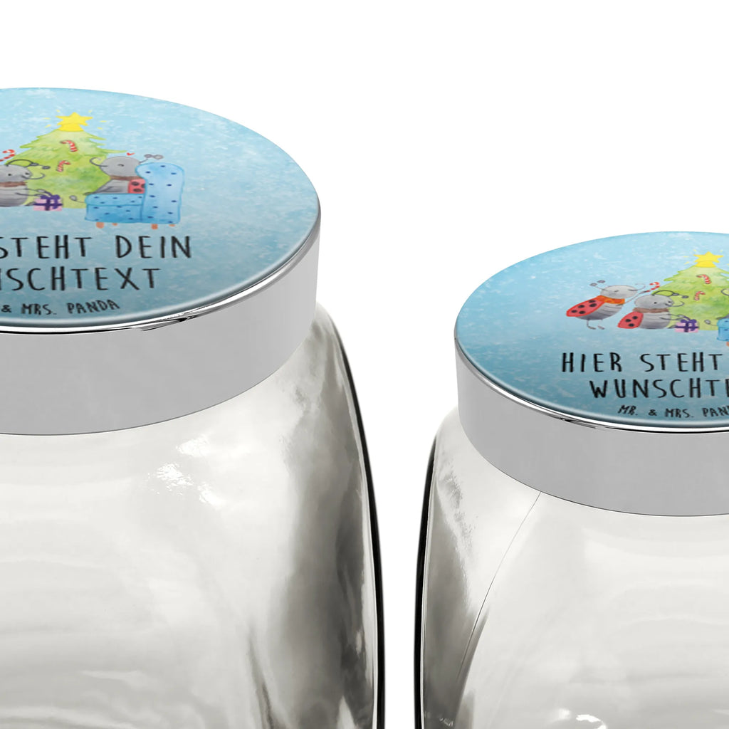 Personalized Candy Jar Christmas Smörle Bonbonglas Mit Schraubdeckel Und Wunschtext, Bonboniere Mit Gravur, Naschdose Mit Namen, Bonbonglas Retro Mit Namen, Bonbonglas Mit Spruch, Bonbonglas Vintage Mit Wunschtext, Bonbonglas Party Mit Wunschtext, Bonbonglas Mit Korken Und Namen, Glas Für Bonbons Mit Namen, Leckerliglas Mit Wunschtext, Bonbonglas Mit Liebevollem Spruch, Naschglas Mit Wunschtext, Personalisiertes Bonbonglas, Bonbonglas Graviert, Vorratsdose Für Süßigkeiten Mit Gravur, Candyglas Mit Gravur, Bonbonglas Für Erwachsene Personalisiert, Bonbonglas Bedruckt, Bonbonglas Für Kinder Mit Namen, Deko Bonbonglas Mit Gravur, Glas Für Naschkatzen Mit Wunschtext, Bonbonglas Selbst Gestalten, Glasdose Für Bonbons Personalisiert, Süßigkeitenglas Mit Wunschtext, Bonbonglas Als Geschenk Personalisiert, Bonbonglas Küche Mit Gravur, Bonbonglas Mit Namen, Bonbonglas Mit Wunschtext, Glasbehälter Für Naschzeug Mit Gravur, Vorratsglas Für Süßigkeiten Personalisiert, Bonbonglas Mit Deckel Und Gravur, Geschenkglas Für Süßes Mit Wunschtext, Aufbewahrungsglas Für Süßes Mit Namen, Winter, Weihnachten, Weihnachtsdeko, Nikolaus, Advent, Heiligabend, Wintermotiv, Pfefferminzstange, Weihnachtsbaum, Tannennadeln, Geschenk
