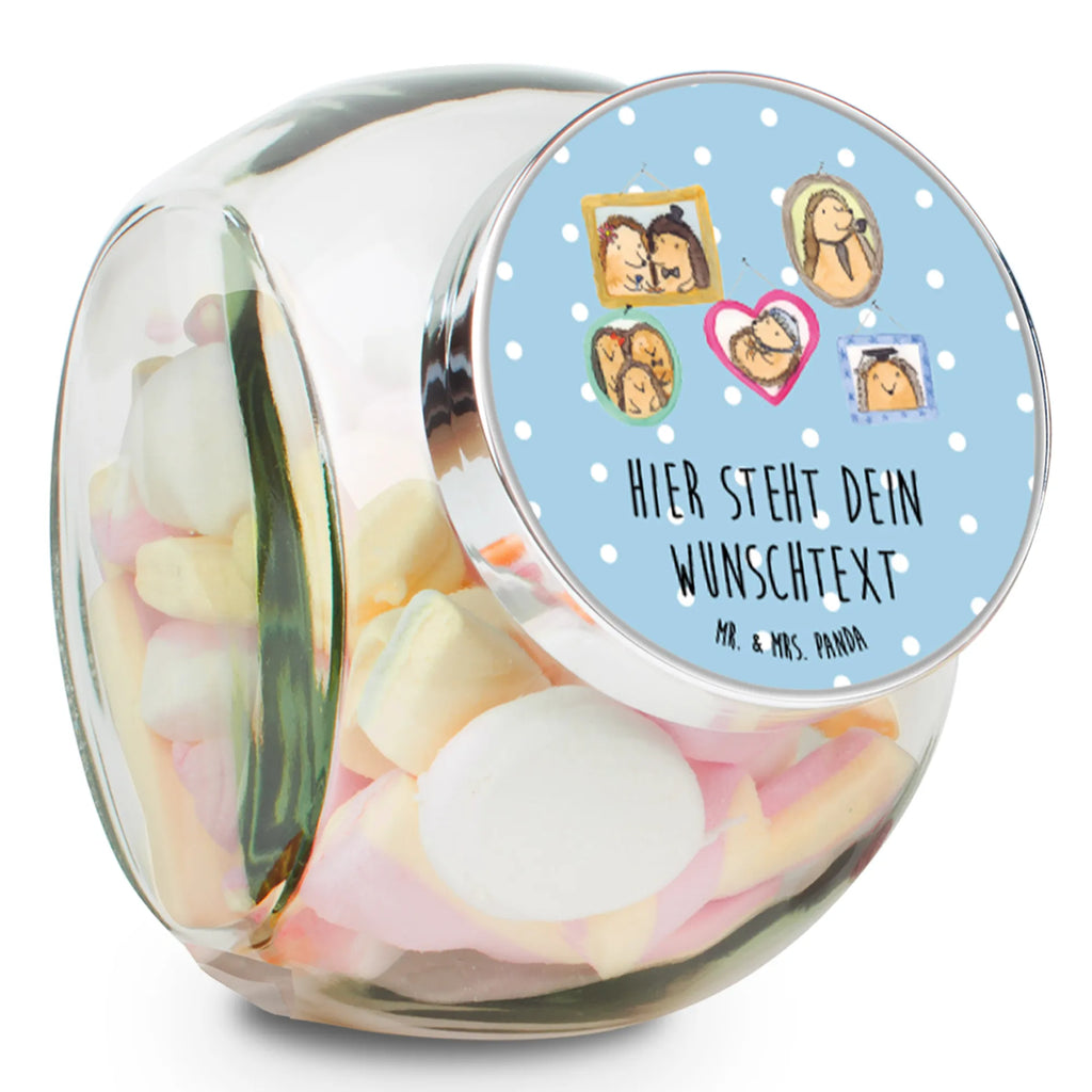 Personalisiertes Bonbonglas Igel Familie Bonbonglas Mit Deckel Und Gravur, Bonbonglas Party Mit Wunschtext, Naschdose Mit Namen, Bonbonglas Mit Namen, Bonbonglas Für Kinder Mit Namen, Glasbehälter Für Naschzeug Mit Gravur, Bonbonglas Mit Schraubdeckel Und Wunschtext, Glas Für Bonbons Mit Namen, Leckerliglas Mit Wunschtext, Naschglas Mit Wunschtext, Süßigkeitenglas Mit Wunschtext, Bonbonglas Vintage Mit Wunschtext, Glasdose Für Bonbons Personalisiert, Bonbonglas Mit Korken Und Namen, Aufbewahrungsglas Für Süßes Mit Namen, Personalisiertes Bonbonglas, Bonbonglas Bedruckt, Bonbonglas Für Erwachsene Personalisiert, Vorratsdose Für Süßigkeiten Mit Gravur, Geschenkglas Für Süßes Mit Wunschtext, Vorratsglas Für Süßigkeiten Personalisiert, Bonbonglas Selbst Gestalten, Bonbonglas Graviert, Glas Für Naschkatzen Mit Wunschtext, Bonbonglas Mit Wunschtext, Bonbonglas Küche Mit Gravur, Deko Bonbonglas Mit Gravur, Bonbonglas Mit Spruch, Candyglas Mit Gravur, Bonbonglas Retro Mit Namen, Bonbonglas Als Geschenk Personalisiert, Bonboniere Mit Gravur, Bonbonglas Mit Liebevollem Spruch, Familie, Vatertag, Muttertag, Bruder, Schwester, Mama, Papa, Oma, Opa, Zusammenhalt, Bilder, Glück, Liebe, Igel