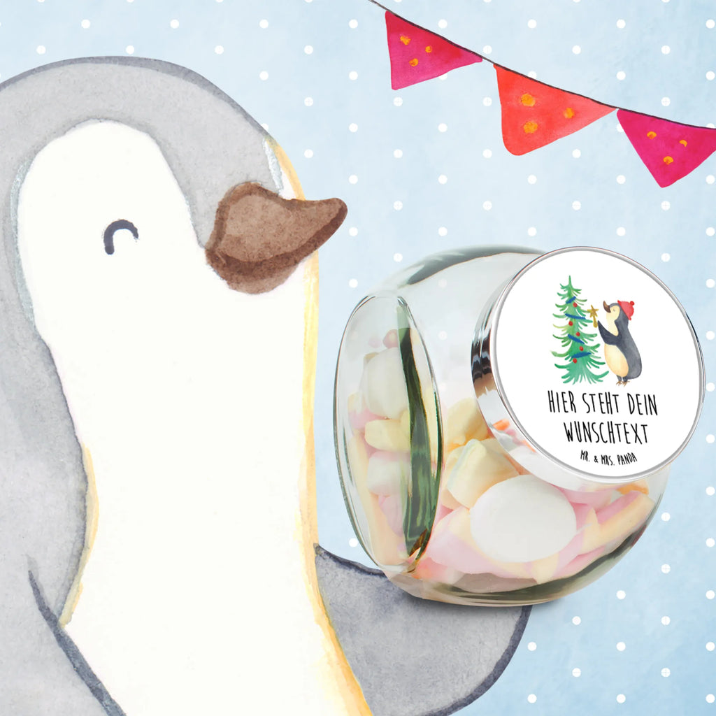 Personalisiertes Bonbonglas Pinguin Weihnachtsbaum Geschenkglas Für Süßes Mit Wunschtext, Bonboniere Mit Gravur, Deko Bonbonglas Mit Gravur, Bonbonglas Mit Schraubdeckel Und Wunschtext, Naschglas Mit Wunschtext, Vorratsdose Für Süßigkeiten Mit Gravur, Bonbonglas Graviert, Vorratsglas Für Süßigkeiten Personalisiert, Bonbonglas Bedruckt, Leckerliglas Mit Wunschtext, Bonbonglas Mit Wunschtext, Bonbonglas Mit Spruch, Bonbonglas Mit Deckel Und Gravur, Glas Für Naschkatzen Mit Wunschtext, Candyglas Mit Gravur, Bonbonglas Vintage Mit Wunschtext, Bonbonglas Party Mit Wunschtext, Glasdose Für Bonbons Personalisiert, Bonbonglas Mit Namen, Glas Für Bonbons Mit Namen, Glasbehälter Für Naschzeug Mit Gravur, Bonbonglas Als Geschenk Personalisiert, Personalisiertes Bonbonglas, Bonbonglas Mit Korken Und Namen, Süßigkeitenglas Mit Wunschtext, Bonbonglas Küche Mit Gravur, Bonbonglas Mit Liebevollem Spruch, Bonbonglas Für Erwachsene Personalisiert, Bonbonglas Retro Mit Namen, Bonbonglas Selbst Gestalten, Aufbewahrungsglas Für Süßes Mit Namen, Bonbonglas Für Kinder Mit Namen, Naschdose Mit Namen, Winter, Weihnachtsdeko, Nikolaus, Weihnachten, Advent, Heiligabend, Wintermotiv, Pinguin