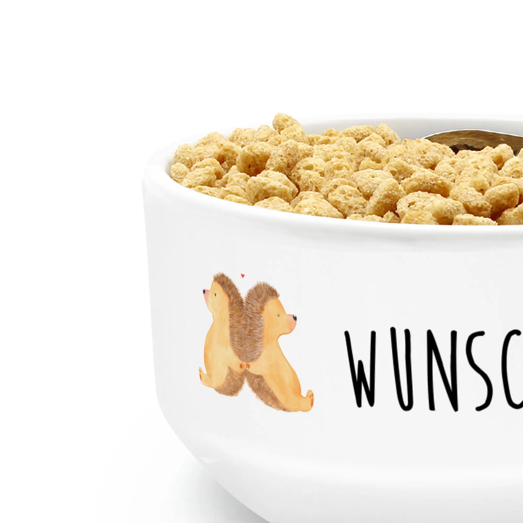 Personalisierte Müslischale Igel händchenhaltend Schüssel personalisieren, Dessertschüssel, Müs­lischale Spruch, Bedruckte Müs­lischale, Müs­lischale Namen, Müs­lischale personalisiert, Salatschüssel, Müslischale, Müs­lischale mit Text, Obstschale, Schale personalisieren, Müs­lischale Name, Keramik Schüssel, Müs­lischale mit Name, Müs­lischale mit Namen, Personalisierte Müs­lischale, Personalisierte Schüsseln, Porzellan Schale, Große Müs­lischale mit Namen, Suppenschüssel, Müs­lischale Geschenk, Früstücksschüssel, Schüssel, Müslischüssel, Personalisierte Schale, Snackschale, Liebe, Partner, Freund, Freundin, Ehemann, Ehefrau, Heiraten, Verlobung, Heiratsantrag, Liebesgeschenk, Jahrestag, Hocheitstag, Geschenk für zwei, Love, Hand in Hand, große Liebe, Liebesbeweis, Hochzeit, Gemeinsamkeit, Igelliebe, Igel, Lieblingsmensch, Liebesbotschaft