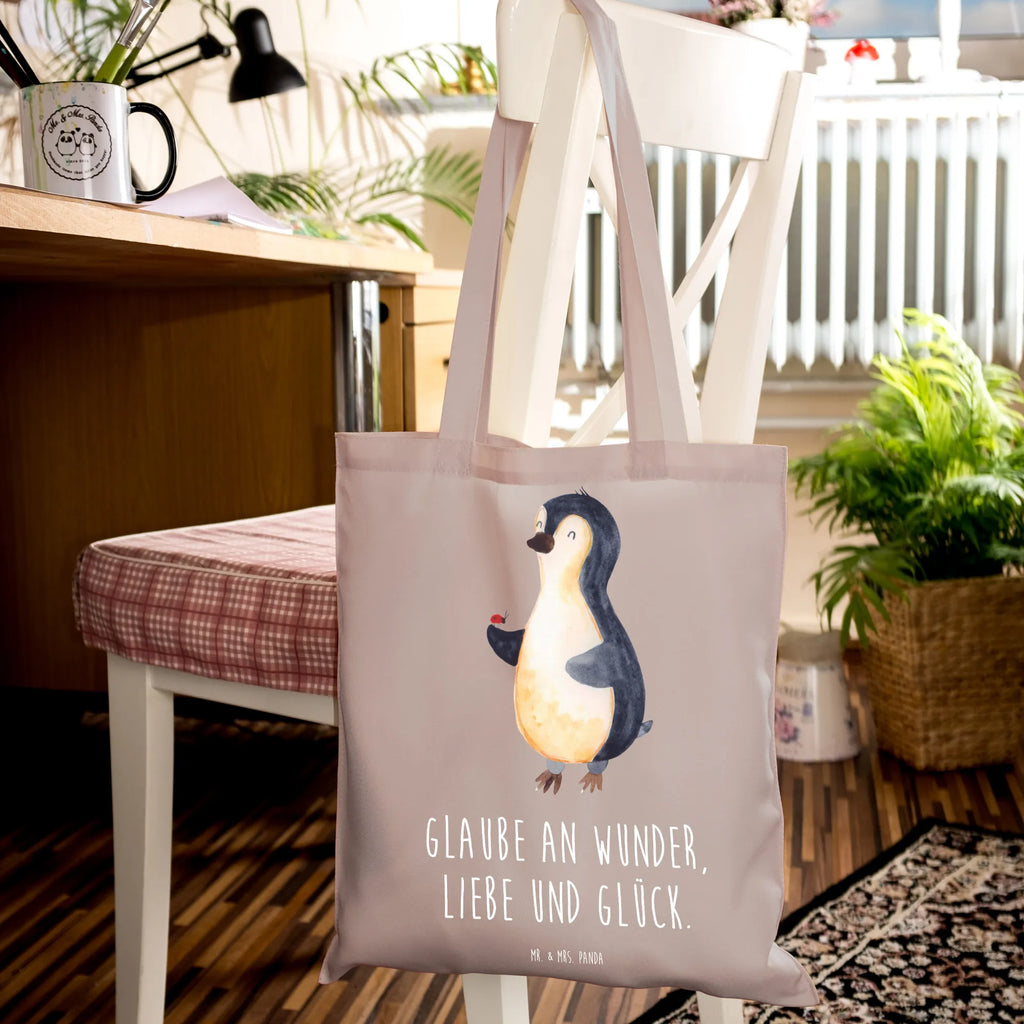 Tote bag Penguin ladybug Stoffbeutel, Badetasche, Strandtasche, Schultertasche, Shopper, Einkaufstasche, Umhängetasche, Beutel, Tragetasche, Einkaufstüte, Laptoptasche, Beuteltasche, Tasche, Stofftasche, Jutebeutel, Jutetasche, Pinguin, Lebensfreude, Liebe, Glück, Marienkäfer, Wunder, Pinguine, Freude