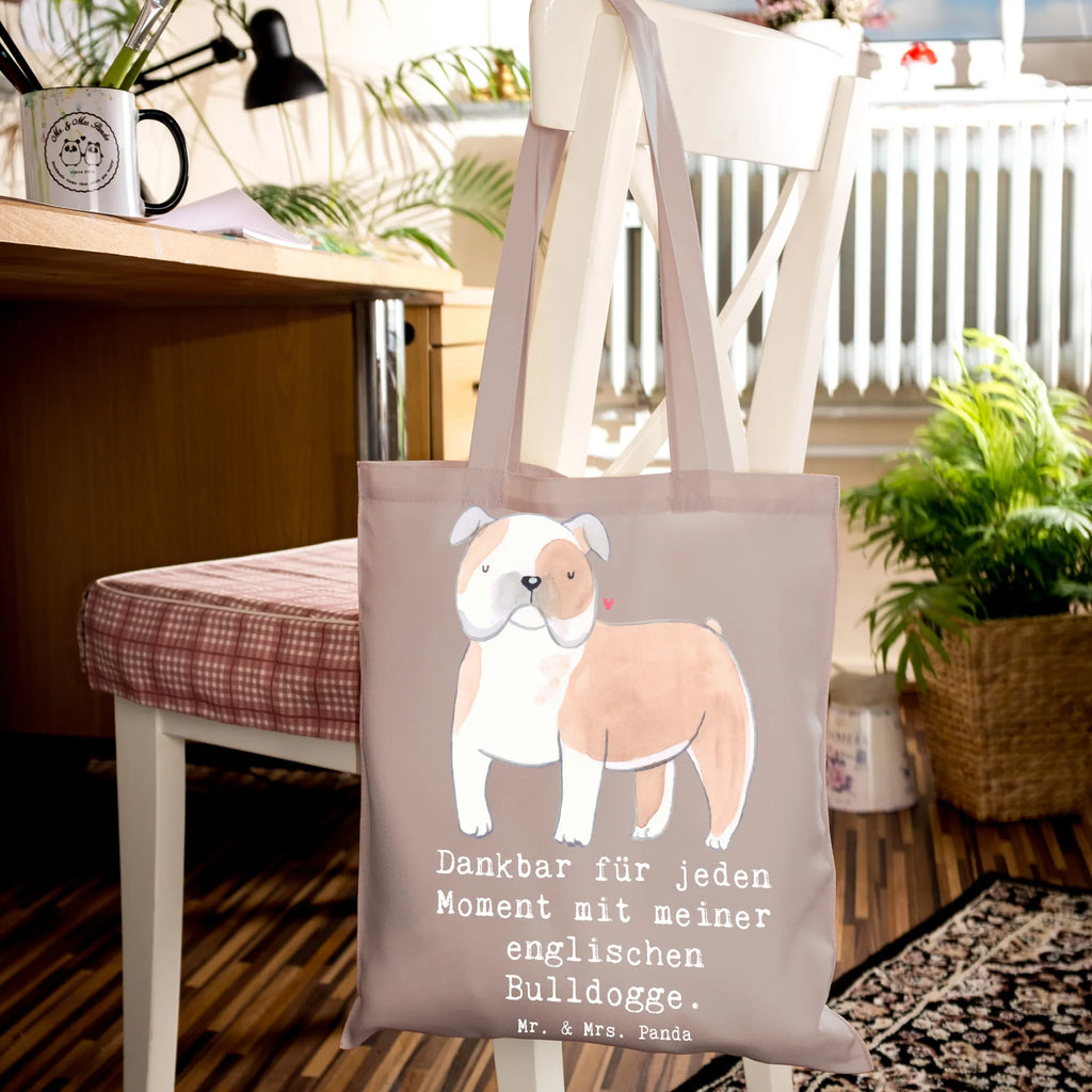 Tote bag English Bulldog Moment Jutetasche, Strandtasche, Schultertasche, Beutel, Tasche, Umhängetasche, Stoffbeutel, Stofftasche, Laptoptasche, Jutebeutel, Shopper, Tragetasche, Einkaufstasche, Beuteltasche, Einkaufstüte, Badetasche, Hund, Hunderasse, Rassehund, Hundebesitzer, Geschenk, Tierfreund, Schenken, Welpe, Englische Bulldogge, English Bulldog