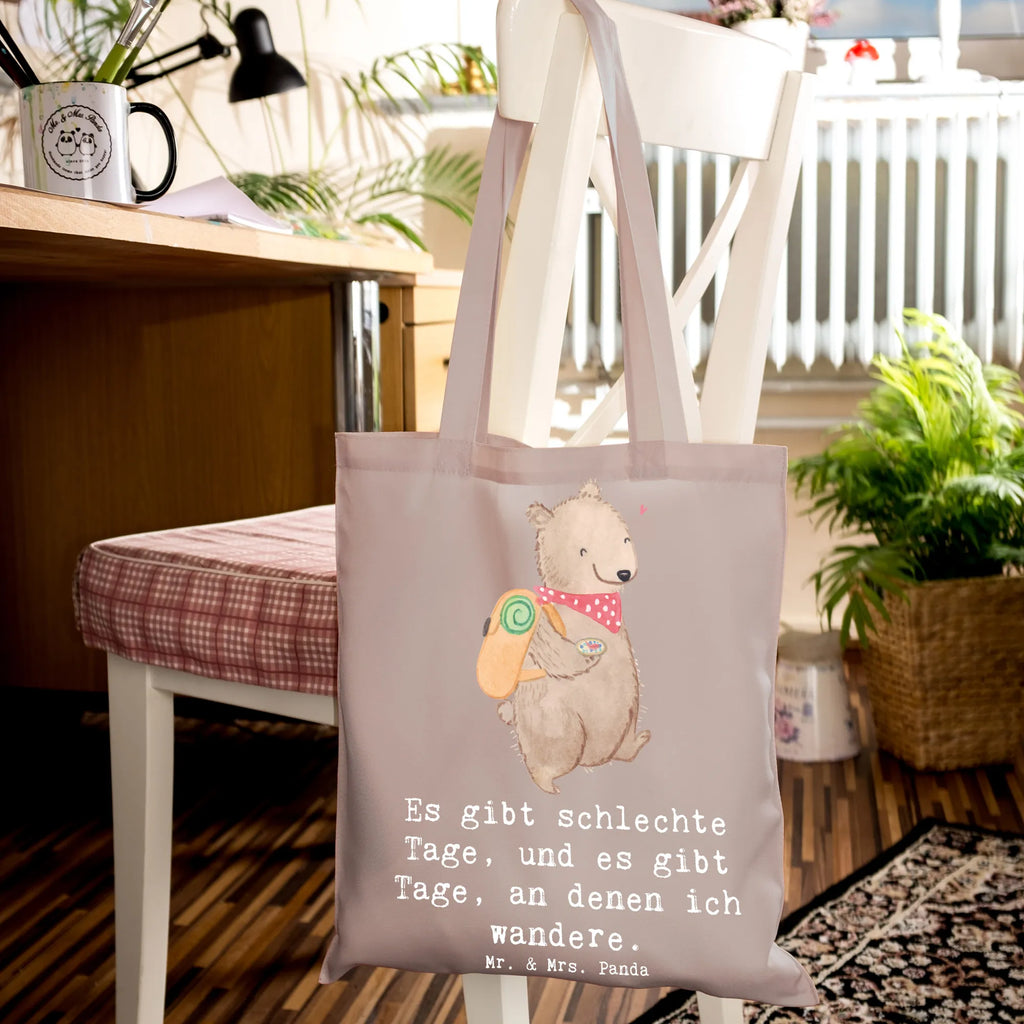 Tote bag bear Hike Badetasche, Stofftasche, Jutebeutel, Laptoptasche, Umhängetasche, Beutel, Einkaufstasche, Einkaufstüte, Schultertasche, Jutetasche, Beuteltasche, Tasche, Strandtasche, Stoffbeutel, Tragetasche, Shopper, Geschenk, Sport, Sportart, Hobby, Schenken, Danke, Dankeschön, Auszeichnung, Gewinn, Sportler, Outdoor Sport, Wandern, Spazieren, Natur entdecken, Bergsteigen, Freizeitsport, Wintertouren