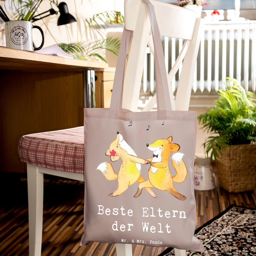 Tragetasche Fuchs Beste Eltern der Welt totebag, Baumwoll-Shopper, Jutetasche, beutel baumwolle, einkaufsshopper, Tasche, campus tasche, festival tasche, Alltagstasche, einkaufstasche baumwolle, Einkaufstasche, Freizeittasche, baumwoll shopper, textilbeutel, Shopper, Baumwoll-Tragetasche, tragetasche baumwolle, Unitasche, Schultasche, stoff shopper, Stoff-Tragetasche, stofftasche baumwolle, Uni Tasche, studententasche, henkeltasche baumwolle, Umhängetasche, Baumwollbeutel, Beutel, tragbeutel, dokumententasche, Stofftasche, universaltasche, textiltasche, Strandtasche, Tote Bag, freizeitbeutel, Schulbeutel, umhängetasche baumwolle, schultertasche baumwolle, Laptoptasche, Stoffbeutel, Tragetasche, umhängebeutel, schulterbeutel, festivaltasche, Henkeltasche, Büchertasche, Schultertasche, canvas tasche, Shopping Tasche, Tüte, Jutebeutel, Einkaufstüte, Baumwolltasche, tasche baumwolle, Einkaufsbeutel, Geschenkidee, Geschenk, Schenken, Mitbringsel, Geburtstag, Geburtstagsgeschenk, für, Danke, Dankeschön, Bedanken, Freude machen, Geschenktipp, Erzeuger, Familie, Mama, Eltern, Papa, Elternpaar, Mami, Papi, Mama und Papa