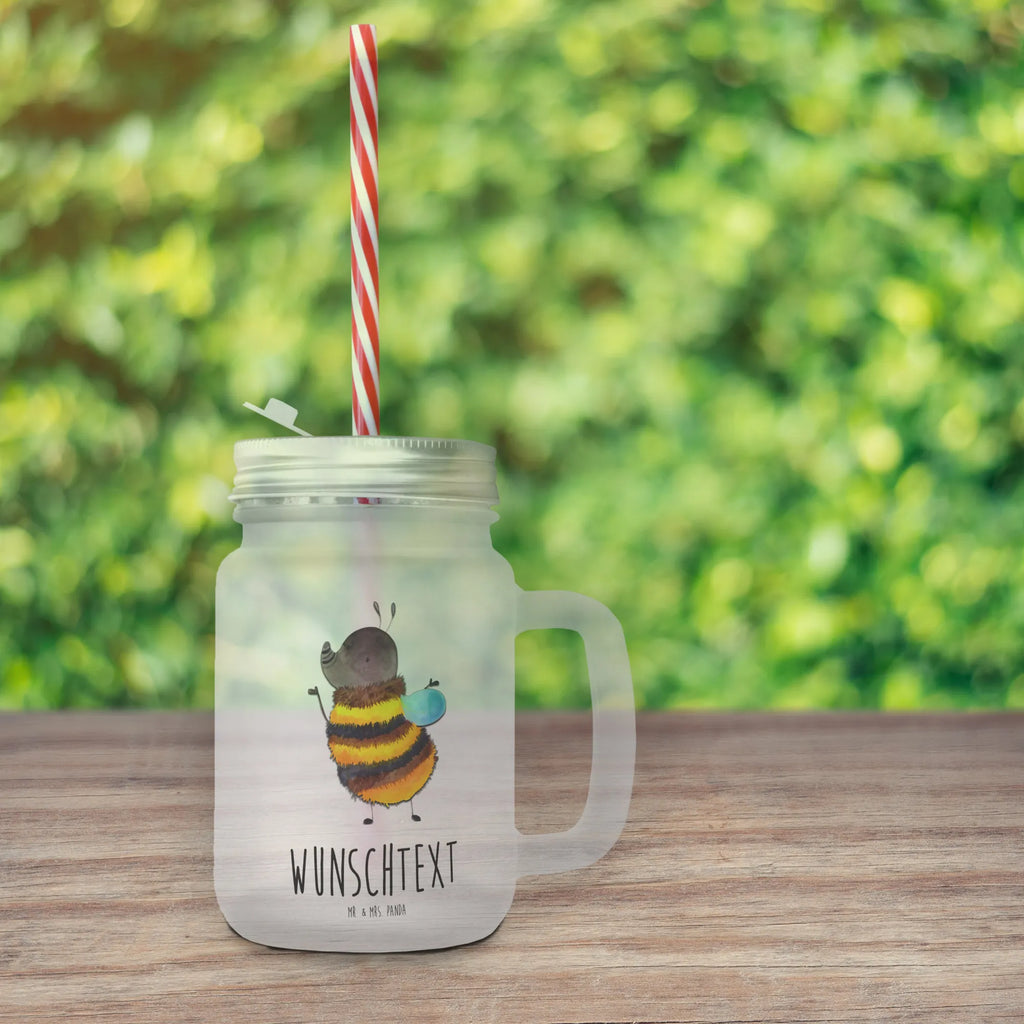 Personalisiertes Trinkglas Mason Jar Hummel flauschig Handgemachtes Glas Mit Wunschtext, Glas Mit Strohhalm Und Wunschtext, Personalisiertes Mason Jar, Mason Jar Mit Henkel Und Gravur, Geschenkglas Mit Gravur, Glas Mit Liebevollem Text, Saftglas Mit Gravur, Einmachglas Mit Gravur, Glas Im Landhausstil Mit Namen, Limonadenglas Mit Namen, Glas Mit Schraubdeckel Und Wunschtext, Mason Jar Für BBQ Personalisiert, Glas Für Sommergetränke Mit Wunschtext, Glas Mit Datum Und Namen, Mason Jar Trinkglas Mit Namen, Mason Jar Mit Firmenlogo, Smoothieglas Mit Wunschtext, Glas Für Familie Mit Wunschtext, Mason Jar Glas Mit Wunschtext, Mason Jar Für Gartenparty Mit Namen, Cocktailglas Mit Wunschtext, Vintage Trinkglas Mit Namen, Glas Mit Persönlicher Botschaft, Trinkglas Im Mason Jar Stil Personalisiert, Glas Für Freunde Mit Namen, Glas Mit Initialen, Mason Jar Glas Für Hochzeit Mit Gravur, Getränkeglas Mit Namen, Mason Jar Glas Selbst Gestalten, Werbegeschenk Glas Mit Wunschgravur, Glasbecher Mit Gravur, Tiermotive, Gute Laune, lustige Sprüche, Tiere, Blume, Hummel, Biene, Natur, Flauschig