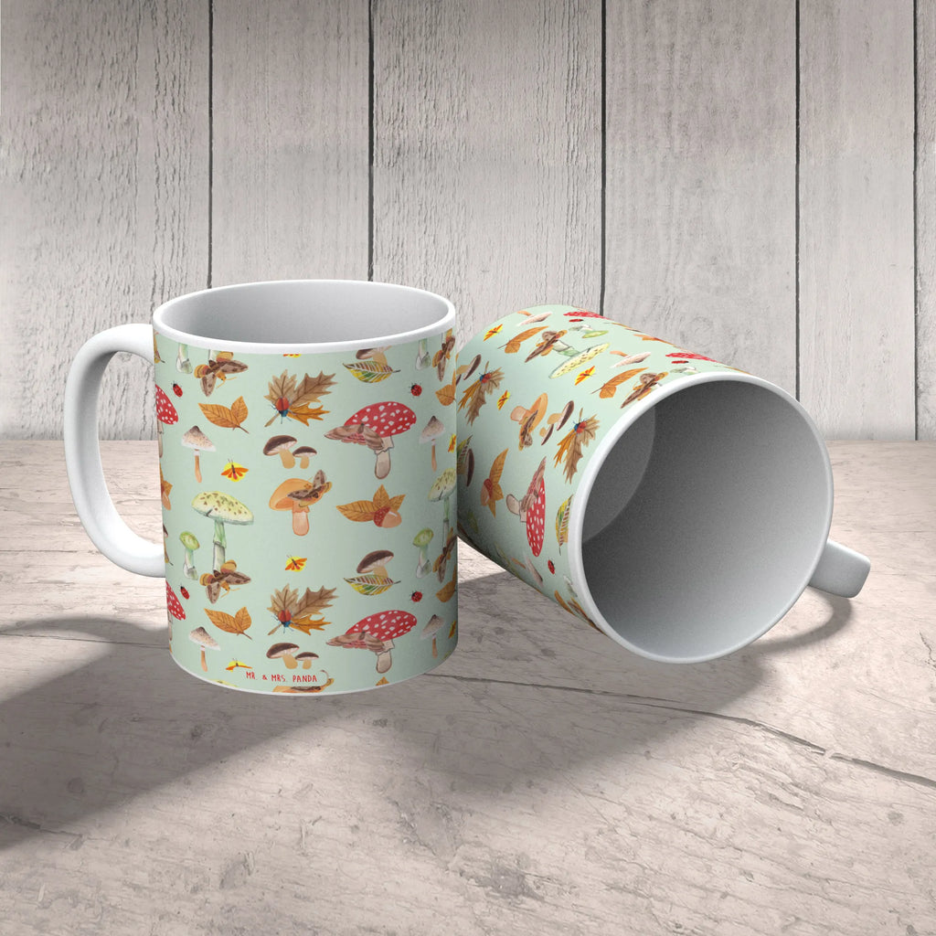 Tasse Herbst Pilze Muster Porzellantasse, Teetasse, Bürotasse, Tasse mit Zitaten, Geschenktasse, Kaffeetasse, Tasse, Tasse mit Motiven, Keramiktasse, Herbstwald, Pilze, Schmetterlings Muster, Pilz Muster, Wald