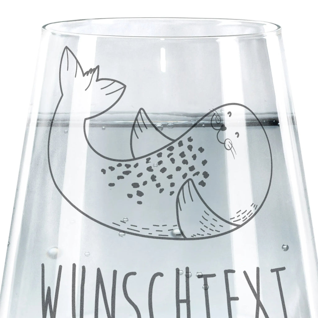 Personalisiertes Trinkglas Robbe Liegen Personalisiertes Trinkglas, Trinkglas Selbst Gestalten, Glas Mit Namen, Trinkglas Für Zuhause Mit Namen, Designglas Mit Wunschtext, Glas Mit Gravur, Glas Mit Text, Stapelbares Glas Mit Gravur, Trinkglas Aus Kristall Mit Gravur, Spülmaschinenfestes Glas Mit Gravur, Trinkglas Groß Mit Wunschgravur, Buntes Glas Mit Wunschtext, Wasserglas Mit Gravur, Becherglas Mit Namen, Geschenkglas Mit Namen, Tischglas Mit Wunschgravur, Glas Für Erwachsene Mit Wunschtext, Trinkglas Mit Personalisierung, Glas Für Gäste Mit Gravur, Trinkglas Mit Wunschgravur, Trinkglas Mit Initialen, Allzweckglas Mit Namen, Glas Für Wasser Mit Gravur, Glas Klar Mit Gravur, Trinkglas Mit Namen, Trinkglas Mit Wunschtext, Glas Für Saft Mit Namen, Borosilikatglas Mit Namen, Glasbecher Mit Gravur, Saftglas Mit Wunschtext, Persönliches Trinkglas, Trinkglas Klein Mit Namen, Glas Für Feierlichkeiten Mit Gravur, Glas Mit Liebevoller Gravur, Hitzebeständiges Trinkglas Mit Gravur, Tiermotive, Gute Laune, lustige Sprüche, Tiere, Robbe, Seehund, Strand, Robben, Ostsee, Meerestier, Freude, Nordsee, Lachen