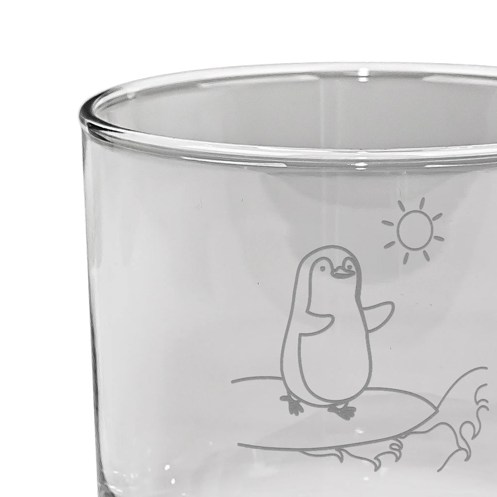 Personalisiertes Whiskey Glas Pinguin Surfer Whiskeyglas mit Spruch, Whiskeylgas, Whiskey Glas, Whiskey Glas mit Gravur, Whiskey Glas mit Sprüchen, Pinguin, Hawaii, Pinguine, Portugal, Surfer, Urlaub, Wellen reiten, surfen, Wellen