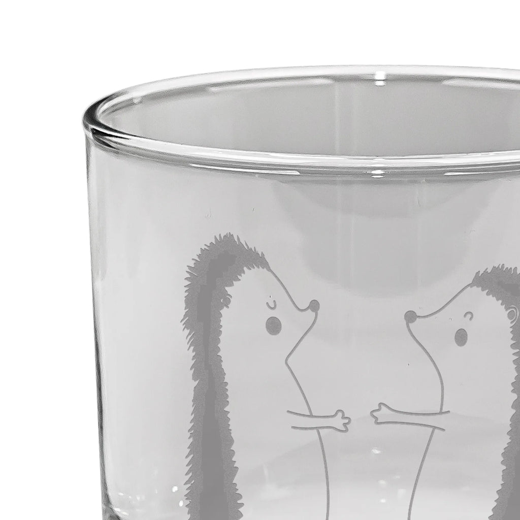 Whiskey Glass Hedgehogs in love Whiskyglas mit Gravur, Whiskygläser, Whiskeyglas mit Spruch, Whiskeylgas, Edle Whiskygläser, Whiskey Glas mit Gravur, Whiskey Glas mit Sprüchen, Gravur Whiskyglas, Whiskey Tumbler, Whiskey Glas, Whisky Gläser, Liebe, Partner, Freund, Freundin, Ehemann, Ehefrau, Heiraten, Verlobung, Heiratsantrag, Liebesgeschenk, Jahrestag, Hocheitstag, Liebesbeweis, Verliebt, Igel, Verheiratet, Hochzeit, Hochzeitstag, Verlobt, Geschenk