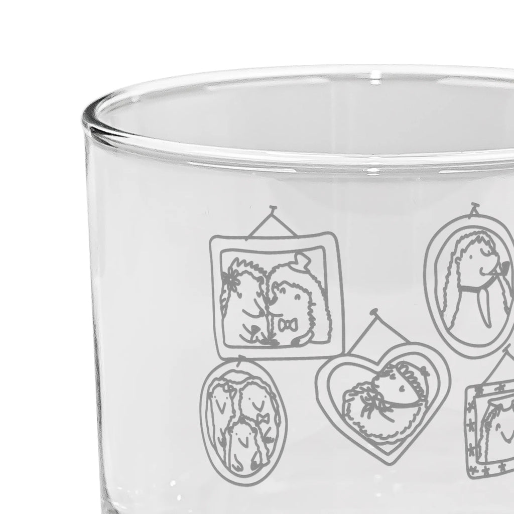 Personalisiertes Gin Glas Igel Familie Dünnwandiges Gin Glas Mit Namensgravur, Gin Glas Mit Namensgravur, Großes Gin Glas Mit Wunschname, Gin Glas Geschenkidee Mit Namensgravur, Cocktailglas Für Gin Mit Namen, Gin Glas Für Tasting Mit Wunschname, Dickwandiges Gin Glas Mit Namen, Gin-Glas Ohne Stiel Mit Wunschname, Gin & Tonic Glas Mit Namensgravur, Gin Glas Für Zuhause Mit Wunschname, Premium Gin Glas Mit Namen, Vintage Gin Glas Mit Wunschname, Spülmaschinenfestes Gin Glas Mit Wunschname, Gin Glas Für Bar Mit Namen, Gin-Glas Mit Stiel Und Namen, Balloon Glas Mit Wunschname, Tumbler Glas Mit Namen, Gin Glas Mit Gravurfläche Für Namen, Gin-Ballon Glas Mit Wunschname, Gin-Copa Mit Namensgravur, Longdrinkglas Mit Wunschname, Gin-Tumbler Mit Namen, Gin Glas 500 ml Mit Namensgravur, Kristall Gin Glas Mit Namensgravur, Gin-Copa Glas Mit Stiel Und Namensgravur, Gin Glas Für Cocktailabend Mit Namen, Handgeschliffenes Gin Glas Mit Namensgravur, Gin Glas Für Party Mit Namensgravur, Gin-Glas Set Mit Namen, Klassisches Gin Glas Mit Namen, Designer Gin Glas Mit Wunschname, Gin-Gläser Set Mit Wunschname, Rundes Gin Glas Mit Namen, Personalisiertes Gin Glas, Modernes Gin Glas Mit Namensgravur, Familie, Vatertag, Muttertag, Bruder, Schwester, Mama, Papa, Oma, Opa, Liebe, Glück, Igel, Zusammenhalt, Bilder