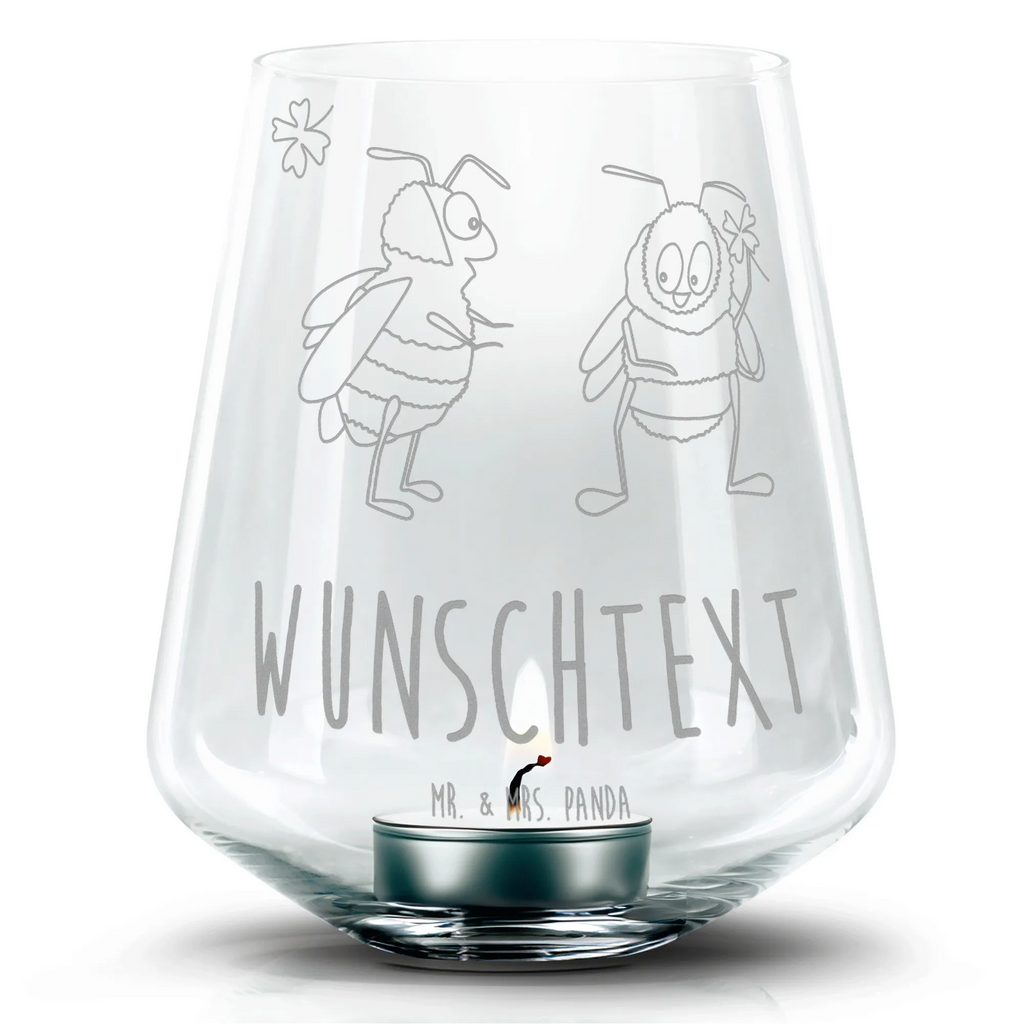 Personalisiertes Gravur Windlicht Hummeln Kleeblatt Windlicht Glas Mit Namensdruck, Terrassenwindlicht Mit Namen, Windlicht Mit Namensdruck, Messing Windlicht Mit Namensgravur, Windlicht Metall Mit Namensgravur, Personalisierbares Windlicht Mit Namen, Windlicht Mit Namensrift, Windlicht Aus Holz Mit Namen, Windlicht Mit Namensgravur, Shabby Chic Windlicht Mit Namen, Modernes Windlicht Mit Namen, Firmengeschenk Windlicht Mit Namensgravur, Edelstahl Windlicht Mit Namen, Minimalistisches Windlicht Mit Namensgravur, Windlicht Aus Glas Mit Namensgravur, Gartenwindlicht Mit Namensgravur, Windlicht Aus Metall Mit Namen, Innenwindlicht Mit Wunschname, Graviertes Windlicht Mit Namen, Windlicht Mit Wunschname, Boho Windlicht Mit Namensgravur, Windlicht Holz Mit Namensgravur, Vintage Windlicht Mit Namensgravur, Geschenkwindlicht Mit Namen, Kupfer Windlicht Mit Wunschname, Laterne Mit Namensgravur, Außenwindlicht Mit Namen, Kerzenhalter Mit Namen, Romantisches Windlicht Mit Wunschname, Hochzeitswindlicht Mit Namensgravur, Teelichthalter Mit Namensgravur, Geburtstagswindlicht Mit Wunschname, Tiermotive, Gute Laune, lustige Sprüche, Tiere, Spruch schön, Hummel, Spruch positiv, glücklich werden, Biene Deko, glücklich sein, Biene, Spruch fröhlich