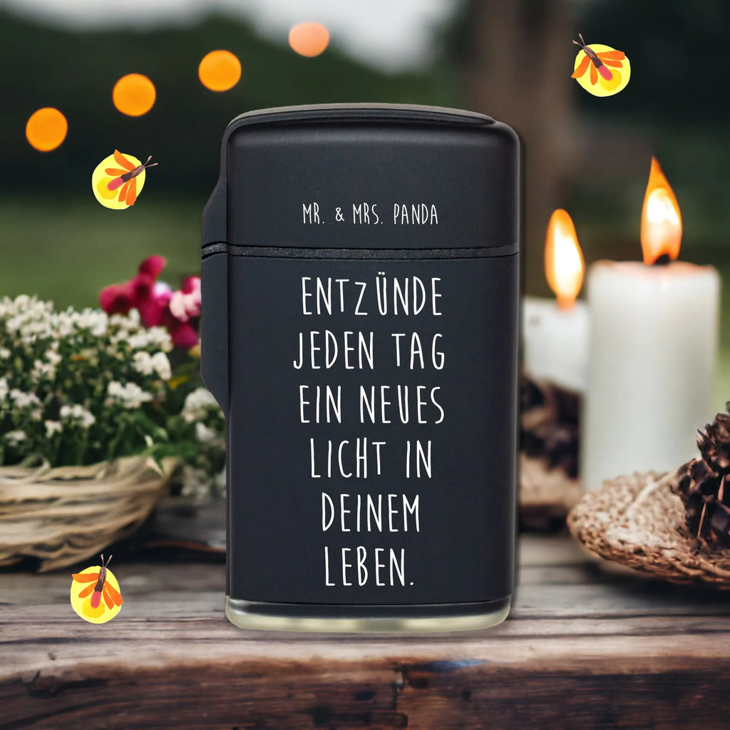Lighter Saying Entzünde jeden Tag ein neues Licht in deinem Leben. Feuerzeug Bedruckt, Feuerzeug Modern, Feuerzeug, Feuerzeuge, Feuerzeug schlicht, Feuerzeug Für Männer, Feuerzeug Für Kamin, Feuerzeug Design, Feuerzeug mit Motiv, Feuerzeug normal, Feuerzeug Elektrisch, Feuerzeug Windfest, Feuerzeug Geschenk, Feuerzeug wiederbefüllbar, Feuerzeug Für Kerzen, Feuerzeug Für Camping, Feuerzeug Für Grill, Feuerzeug Umweltfreundlich, Feuerzeug Mit Kindersicherung, Gasfeuerzeug, Feuerzeug Für Frauen, Feuerzeug Nachfüllbar, Feuerzeug Vintage