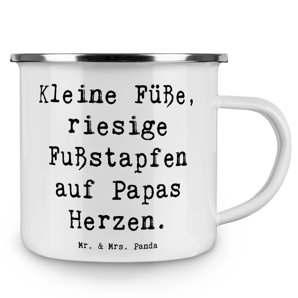 Enamel camping mug Saying Kleine Füße, riesige Fußstapfen auf Papas Herzen. Emaille Campingbecher, Emaille Becher, Emaille Tasse, Emailletasse, Blechtasse Outdoor, Outdoor Tasse, Trinkbecher, Blechtasse, Campingtassen, Blechtassen, Camping Tassen Emaille, Emaille Tassen, Campingtasse, Metall Tasse, Kaffee Blechtasse, Emaille Tasse Camping, Emaille Becher Camping, Outdoor Becher, Metalltasse für Camping, Tasse Camping, Camping Tasse Emaille, Camping Tassen, Edelstahl Trinkbecher, Metalltasse, Emaille Trinkbecher, Camping Becher Edelstahl, Camping Becher, Camping Tasse Metall, Campingbecher, Tasse Emaille, Familie, Vatertag, Muttertag, Bruder, Schwester, Mama, Papa, Oma, Opa