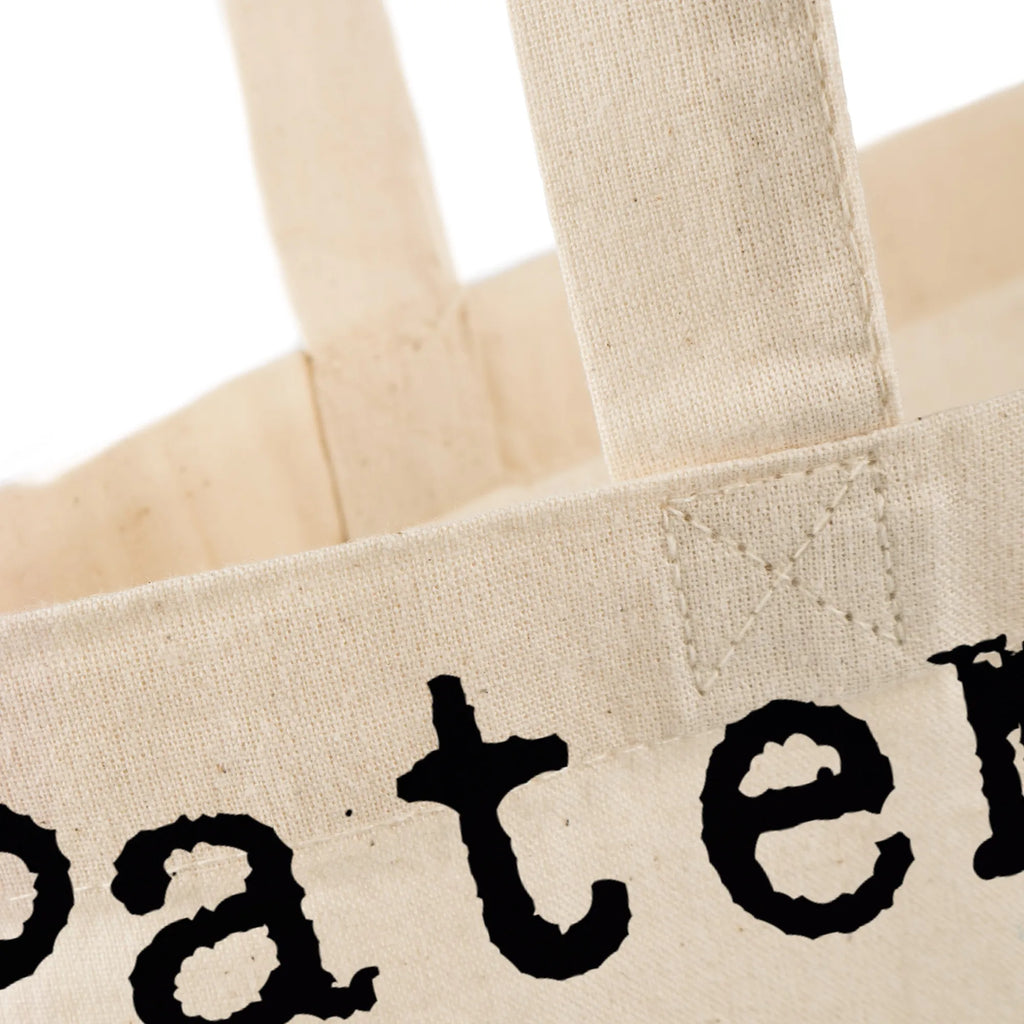 Tote bag Saying Patenoma-Modus: 100% Kuscheln, 100% Geschichten, 100% Liebe. Beuteltasche, Beutel, Einkaufstasche, Jutebeutel, Stoffbeutel, Tasche, Shopper, Umhängetasche, Strandtasche, Schultertasche, Stofftasche, Tragetasche, Badetasche, Jutetasche, Einkaufstüte, Laptoptasche, Familie, Vatertag, Muttertag, Bruder, Schwester, Mama, Papa, Oma, Opa