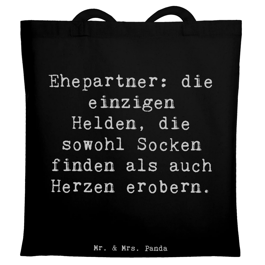 Tote bag Saying Ehepartner: die einzigen Helden, die sowohl Socken finden als auch Herzen erobern. Beuteltasche, Beutel, Einkaufstasche, Jutebeutel, Stoffbeutel, Tasche, Shopper, Umhängetasche, Strandtasche, Schultertasche, Stofftasche, Tragetasche, Badetasche, Jutetasche, Einkaufstüte, Laptoptasche, Familie, Vatertag, Muttertag, Bruder, Schwester, Mama, Papa, Oma, Opa