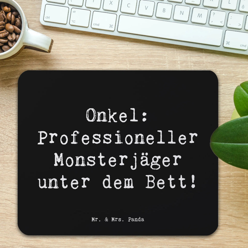 Mouse mat Saying Onkel: Professioneller Monsterjäger unter dem Bett! Mousepad, Computer zubehör, Büroausstattung, PC Zubehör, Arbeitszimmer, Mauspad, Einzigartiges Mauspad, Designer Mauspad, Mausunterlage, Mauspad Büro, Familie, Vatertag, Muttertag, Bruder, Schwester, Mama, Papa, Oma, Opa