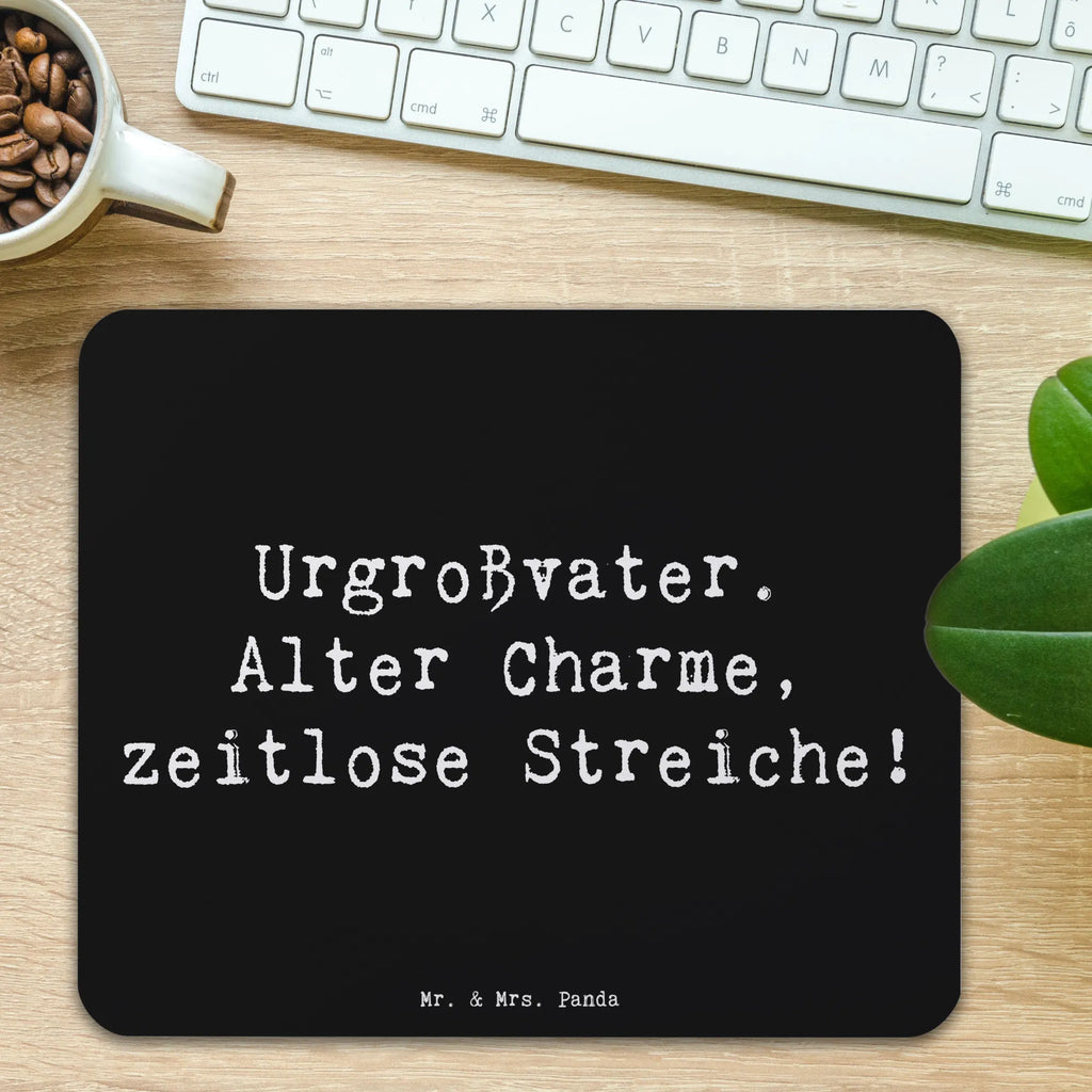 Mouse mat Saying Urgroßvater.  Alter Charme, zeitlose Streiche! Mousepad, Computer zubehör, Büroausstattung, PC Zubehör, Arbeitszimmer, Mauspad, Einzigartiges Mauspad, Designer Mauspad, Mausunterlage, Mauspad Büro, Familie, Vatertag, Muttertag, Bruder, Schwester, Mama, Papa, Oma, Opa