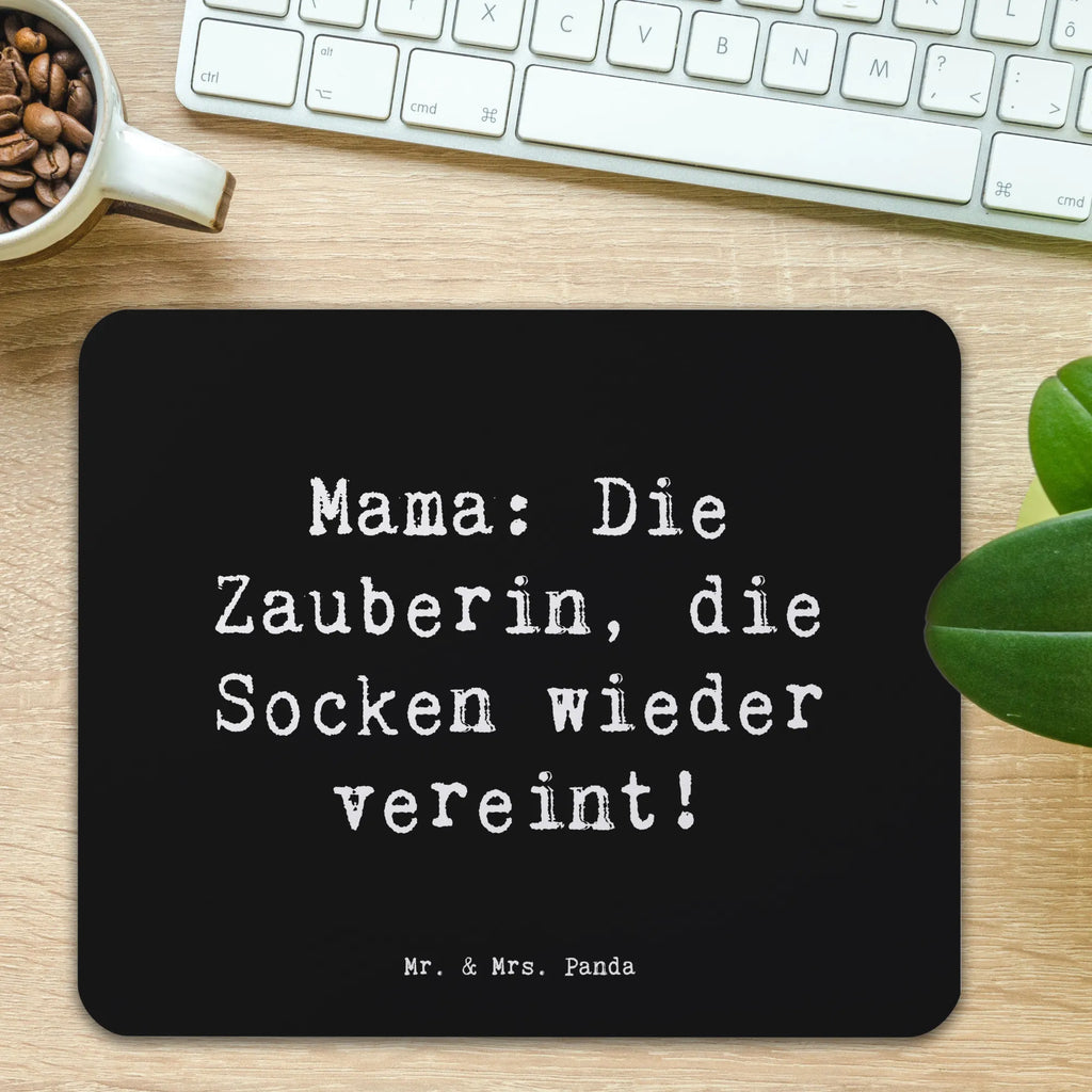 Mouse mat Saying Mama: Die Zauberin, die Socken wieder vereint! Mousepad, Computer zubehör, Büroausstattung, PC Zubehör, Arbeitszimmer, Mauspad, Einzigartiges Mauspad, Designer Mauspad, Mausunterlage, Mauspad Büro, Familie, Vatertag, Muttertag, Bruder, Schwester, Mama, Papa, Oma, Opa