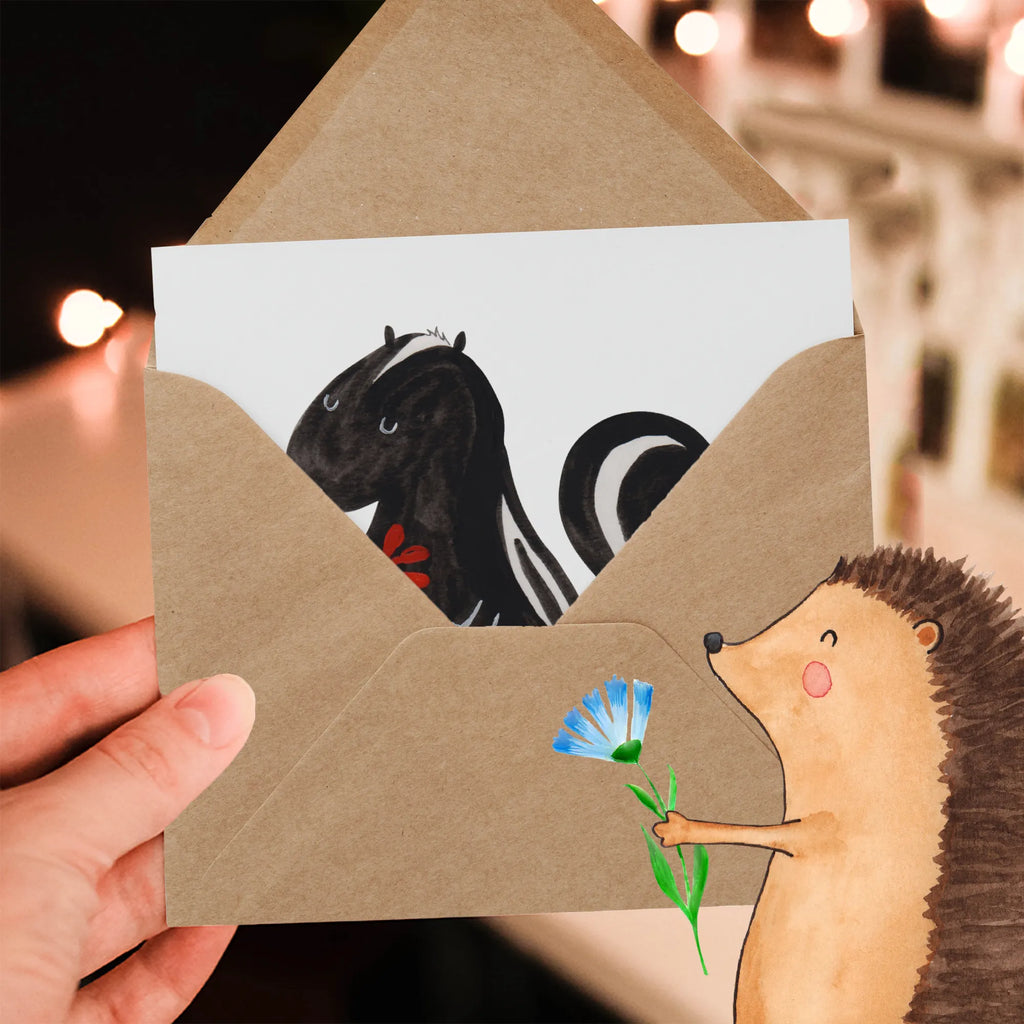 Deluxe Karte Stinktier Blume Glückwunschkarte, Grußkarte, Klappkarte, anlasskarte, faltkarte, doppelkarte, Stinktier, Skunk, Stinker, Tagträumer, Dreams, Wildtier, Träume, Stinki, Verträumt, Raubtier