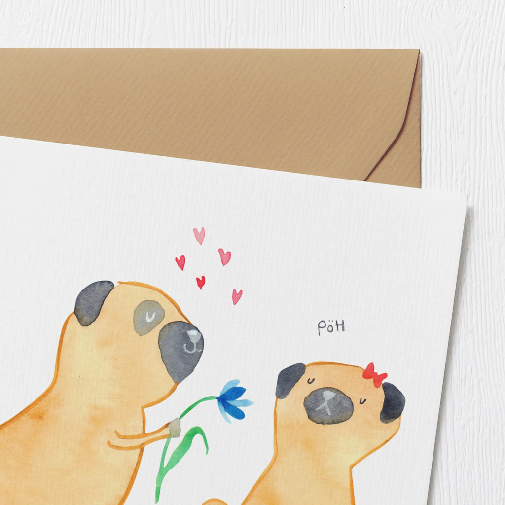 Deluxe Karte Mops Verliebt Grußkarte, Hochwertige Grußkarte, Einladungskarte, Karte, Hochzeitskarte, Klappkarte, Geburtstagskarte, Hochwertige Klappkarte, Glückwunschkarte, Hund, Hundemotiv, Haustier, Hunderasse, Tierliebhaber, Hundebesitzer, Sprüche, Geschenk Freund, Möpse, Liebe, Mops, verliebt, Liebesspruch. Verlobt, Partner, Hundeliebe