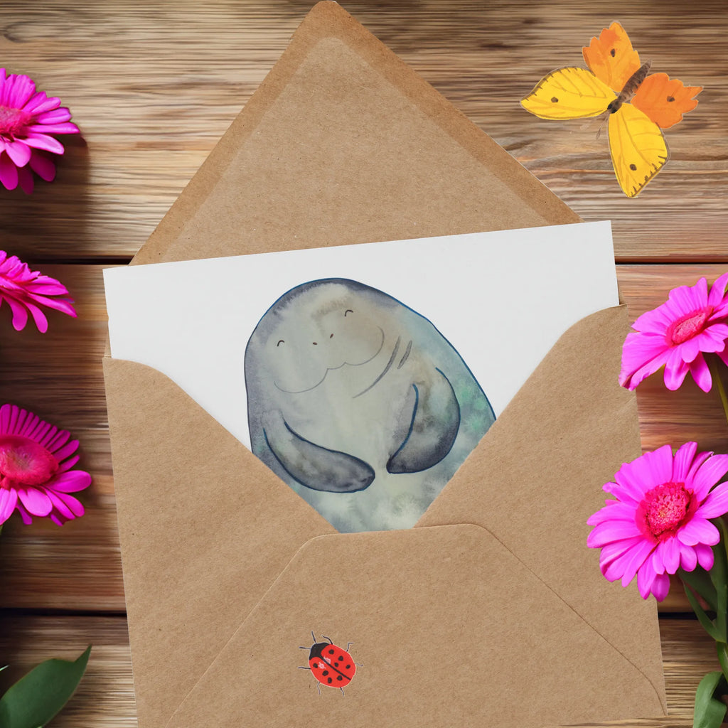 Deluxe Card manatee happy Hochwertige Grußkarte, Hochwertige Klappkarte, Grußkarte, Klappkarte, Glückwunschkarte, Karte, Einladungskarte, Hochzeitskarte, Geburtstagskarte, Meerestiere, Meer, Urlaub, Liebeskummer, Freundin, Seekühe, Selbstliebe, Neuanfang, Seekuh, Respekt, Neustart, Zufrieden, Achtsamkeit