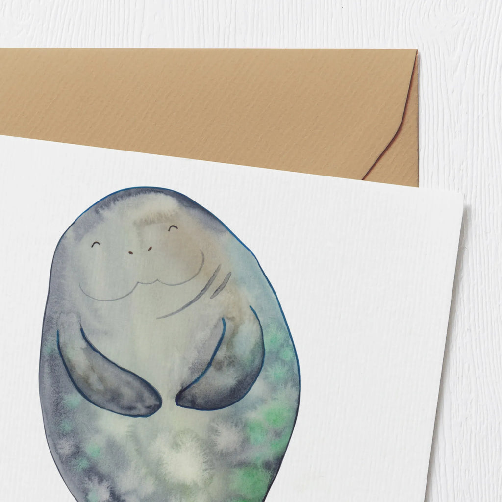 Deluxe Card manatee happy Hochwertige Grußkarte, Hochwertige Klappkarte, Grußkarte, Klappkarte, Glückwunschkarte, Karte, Einladungskarte, Hochzeitskarte, Geburtstagskarte, Meerestiere, Meer, Urlaub, Liebeskummer, Freundin, Seekühe, Selbstliebe, Neuanfang, Seekuh, Respekt, Neustart, Zufrieden, Achtsamkeit