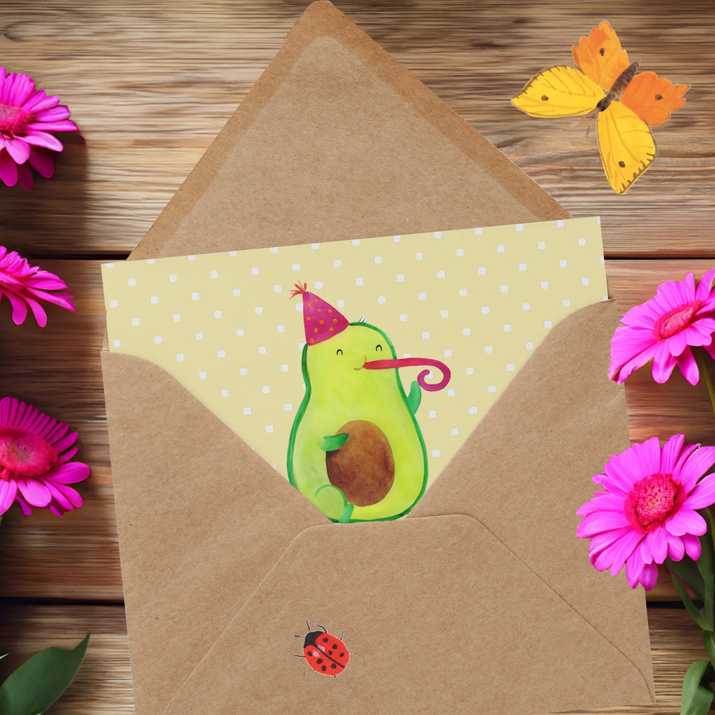 Deluxe Karte Avocado Feier Hochwertige Grußkarte, Geburtstagskarte, Einladungskarte, Hochzeitskarte, Klappkarte, Hochwertige Klappkarte, Karte, Glückwunschkarte, Grußkarte, Avocado, Veggie, Vegan, Gesund, Tröte, Feierlichkeit, Feier, Geburtstag, Gute Laune, Fete, Party