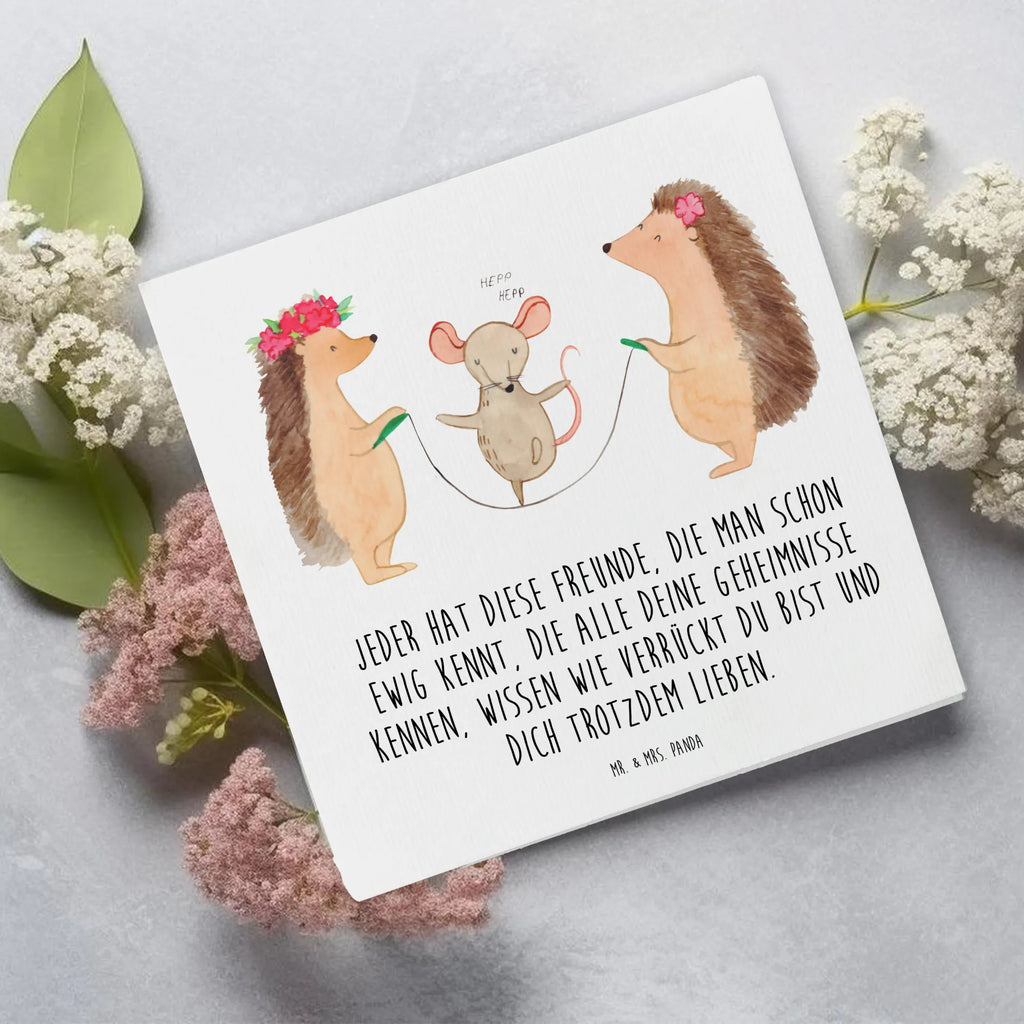 Deluxe Karte Igel Seilhüpfen Grußkarte, Karte, Einladungskarte, Geburtstagskarte, Glückwunschkarte, Hochzeitskarte, Klappkarte, Hochwertige Klappkarte, Hochwertige Grußkarte, Tiermotive, Gute Laune, lustige Sprüche, Tiere, Igel, Seilhüpfen, Seilspringen, Maus, Kindergarten, Kinder