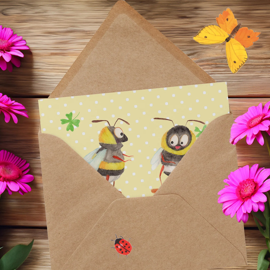 Deluxe Card bumblebees shamrock Einladungskarte, Hochwertige Klappkarte, Glückwunschkarte, Hochzeitskarte, Hochwertige Grußkarte, Geburtstagskarte, Grußkarte, Karte, Klappkarte, Tiermotive, Gute Laune, lustige Sprüche, Tiere, Biene Deko, Spruch positiv, glücklich werden, Spruch schön, Spruch fröhlich, glücklich sein, Hummel, Biene