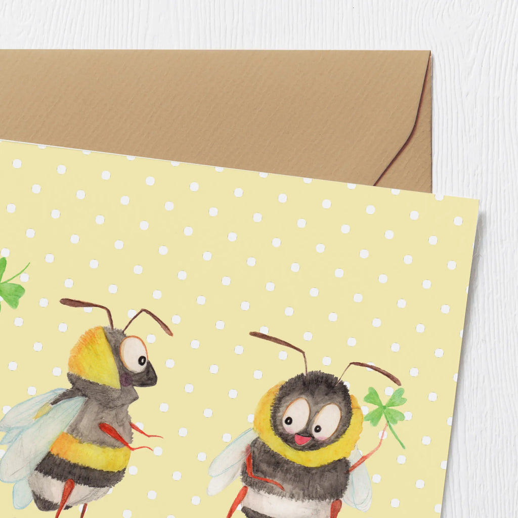 Deluxe Card bumblebees shamrock Einladungskarte, Hochwertige Klappkarte, Glückwunschkarte, Hochzeitskarte, Hochwertige Grußkarte, Geburtstagskarte, Grußkarte, Karte, Klappkarte, Tiermotive, Gute Laune, lustige Sprüche, Tiere, Biene Deko, Spruch positiv, glücklich werden, Spruch schön, Spruch fröhlich, glücklich sein, Hummel, Biene