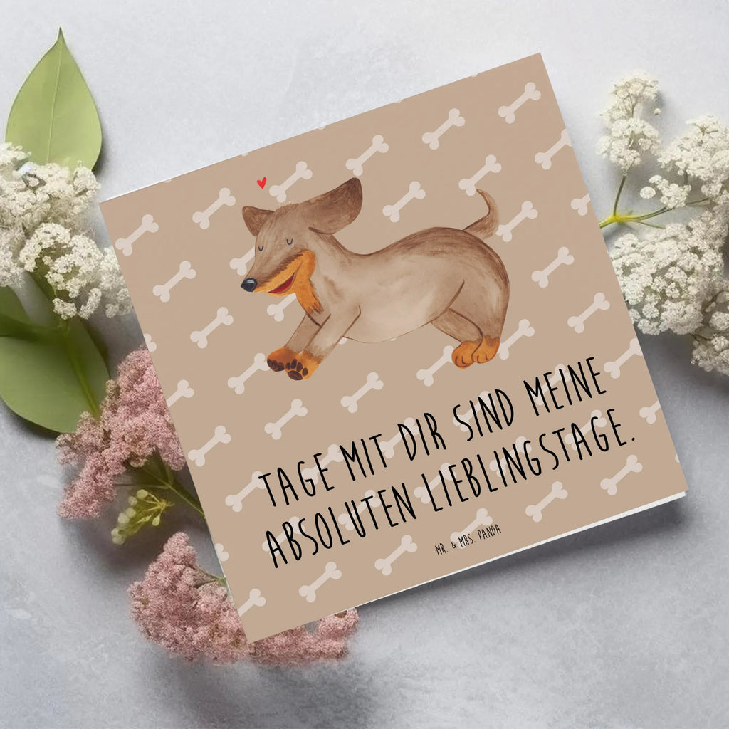 Deluxe Karte Hund Dackel Karte, Hochwertige Klappkarte, Klappkarte, Glückwunschkarte, Hochwertige Grußkarte, Geburtstagskarte, Hochzeitskarte, Grußkarte, Einladungskarte, Hund, Hundemotiv, Haustier, Hunderasse, Tierliebhaber, Hundebesitzer, Sprüche, Dackel, Dachshund, happy dog, Hunde