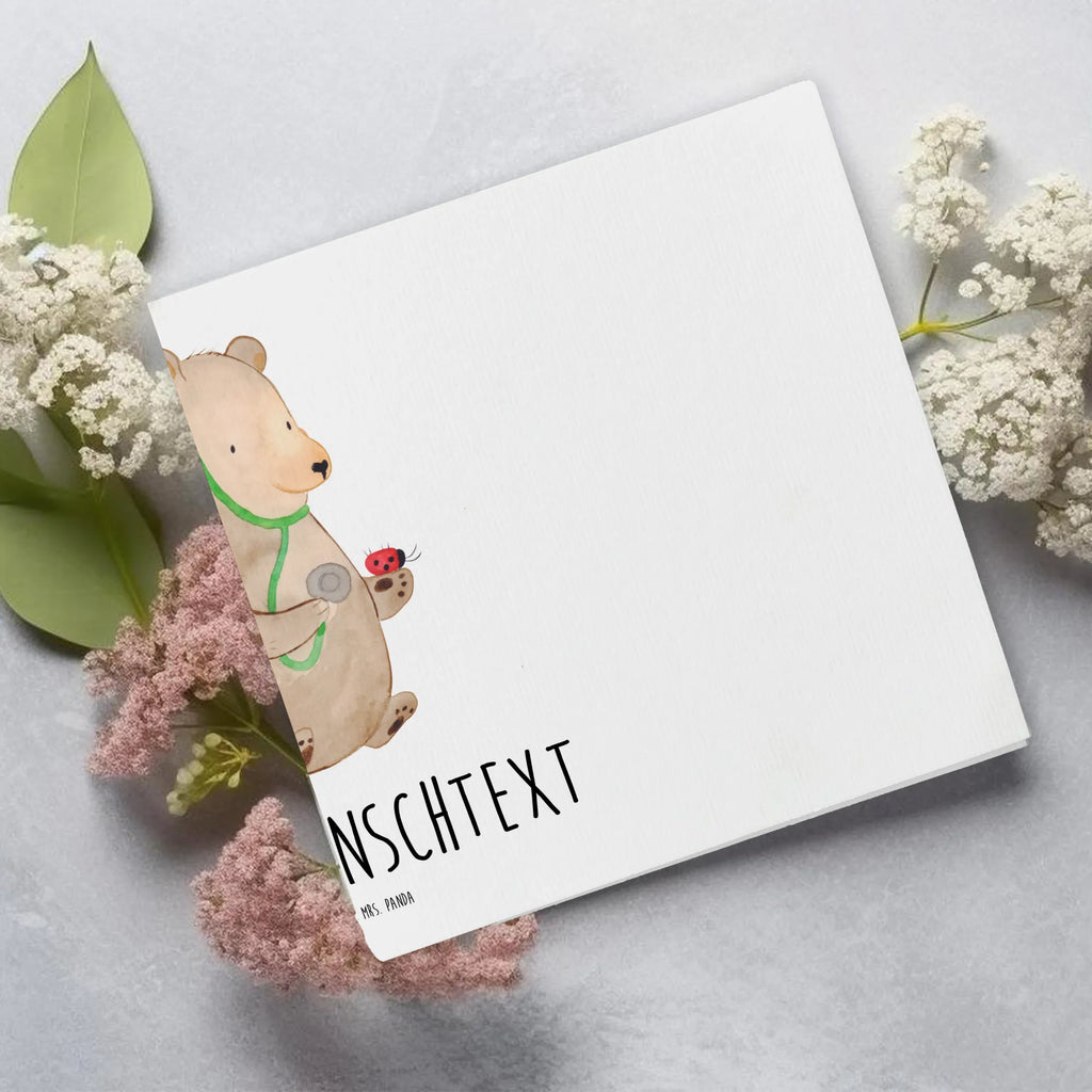 Personalized Deluxe Card bear Physician Grußkarte selber drucken, Grußkarten personalisiert, Grußkarte als Geldgeschenk, Personalisiertere Klappkarte, Personalisierte Glückwunschkarte, Personalisierte Hochzeitskarte, Personalisierte Grußkarte, Grußkarte selbst gestalten, Personalisierte Einladungskarte, Personalisierte Karte, Grußkarte mit persönlichen Nachrichten, Grußkarte mit Namen, Personalisierte Geburtstagskarte, Bär, Teddy, Teddybär, Arzt, Doktorin, Professorin, Professor, Doktor, Ärztin