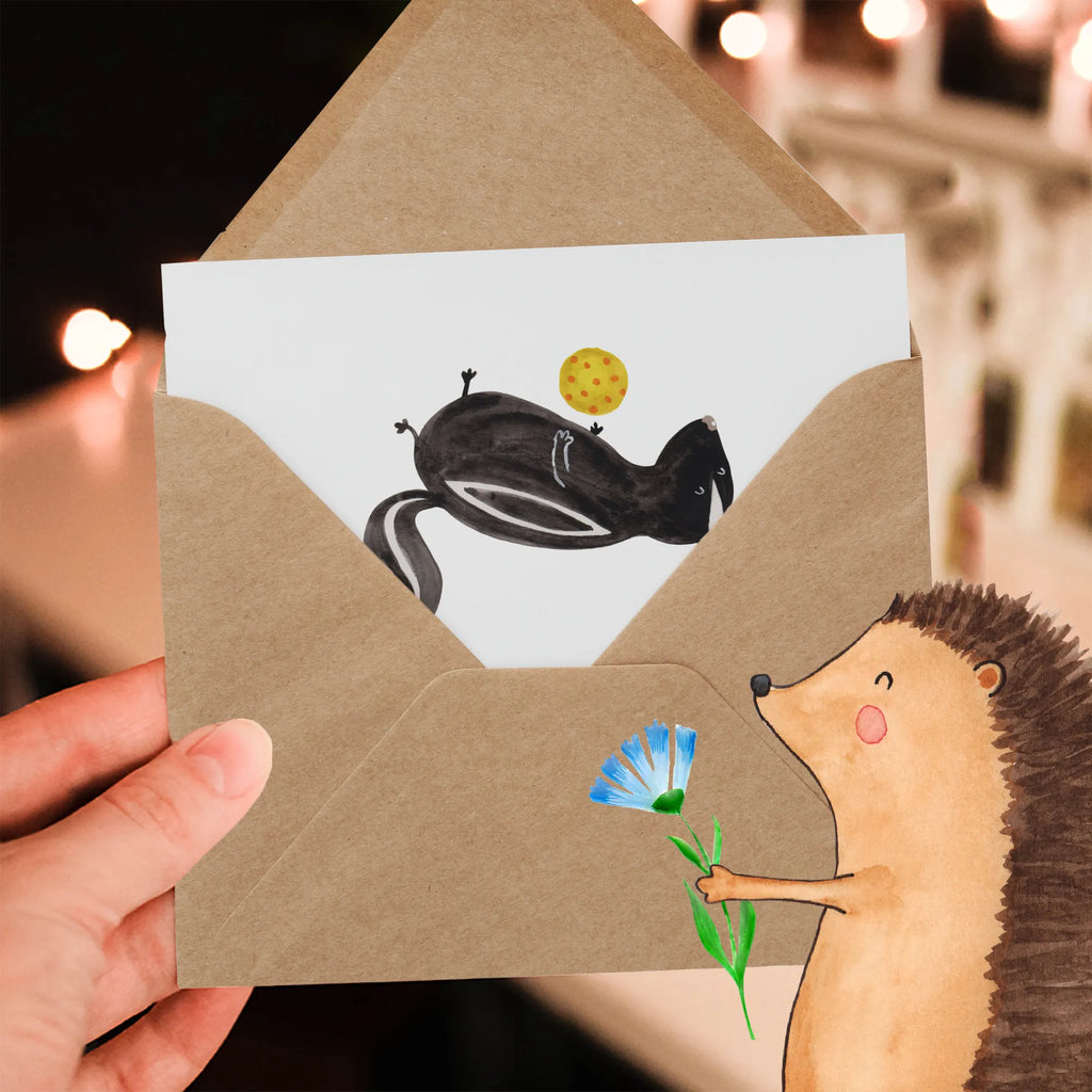 Personalisierte Deluxe Karte Stinktier Ball Personalisierte Glückwunschkarte, Personalisiertere Klappkarte, Personalisierte Geburtstagskarte, Grußkarte als Geldgeschenk, Personalisierte Grußkarte, Personalisierte Karte, Grußkarte selber drucken, Grußkarte mit Namen, Personalisierte Einladungskarte, Grußkarte selbst gestalten, Grußkarte mit persönlichen Nachrichten, Personalisierte Hochzeitskarte, Grußkarten personalisiert, Stinktier, Skunk, Stinki, Wildtier, Stinker, verspielt, Raubtier, Weisheit