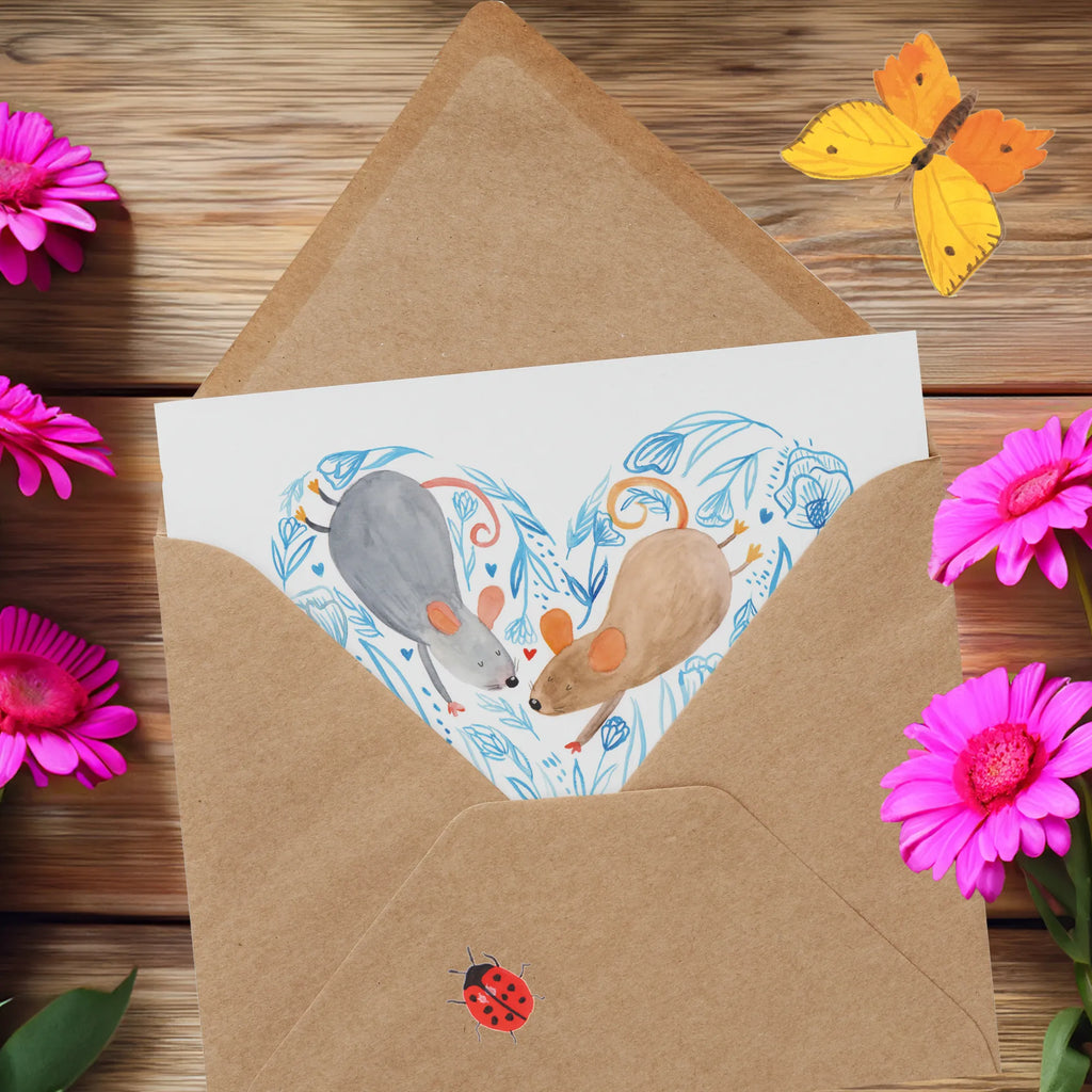 Personalisierte Deluxe Karte Mäuse Herz Personalisierte Einladungskarte, Personalisiertere Klappkarte, Grußkarte mit persönlichen Nachrichten, Personalisierte Hochzeitskarte, Personalisierte Karte, Grußkarte selber drucken, Grußkarte selbst gestalten, Personalisierte Geburtstagskarte, Grußkarten personalisiert, Personalisierte Glückwunschkarte, Grußkarte als Geldgeschenk, Grußkarte mit Namen, Personalisierte Grußkarte, Liebe, Partner, Freund, Freundin, Ehemann, Ehefrau, Heiraten, Verlobung, Heiratsantrag, Liebesgeschenk, Jahrestag, Hocheitstag, Mäuse, Maus, Gemeinsamkeit, Liebesbeweis, Hochzeit, Lieblingsmensch, Geschenk für zwei, Liebesbotschaft, Love