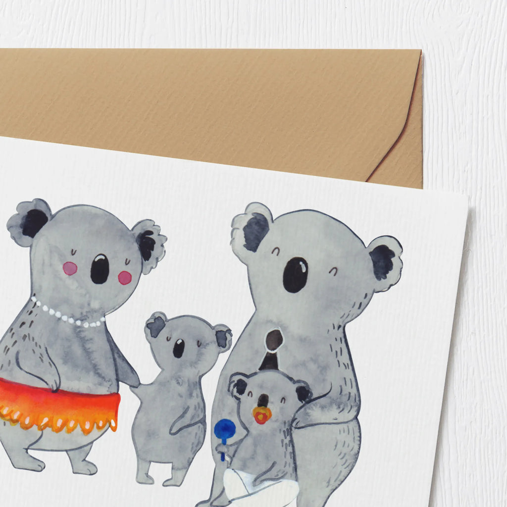 Personalized Deluxe Card Koala Family Personalisierte Karte, Personalisierte Geburtstagskarte, Grußkarte selber drucken, Grußkarte selbst gestalten, Personalisierte Grußkarte, Personalisiertere Klappkarte, Grußkarten personalisiert, Grußkarte als Geldgeschenk, Grußkarte mit Namen, Personalisierte Glückwunschkarte, Personalisierte Einladungskarte, Personalisierte Hochzeitskarte, Grußkarte mit persönlichen Nachrichten, Familie, Vatertag, Muttertag, Bruder, Schwester, Mama, Papa, Oma, Opa, Koala, Familienleben, Family, Geschwister, Koalas, Kinder