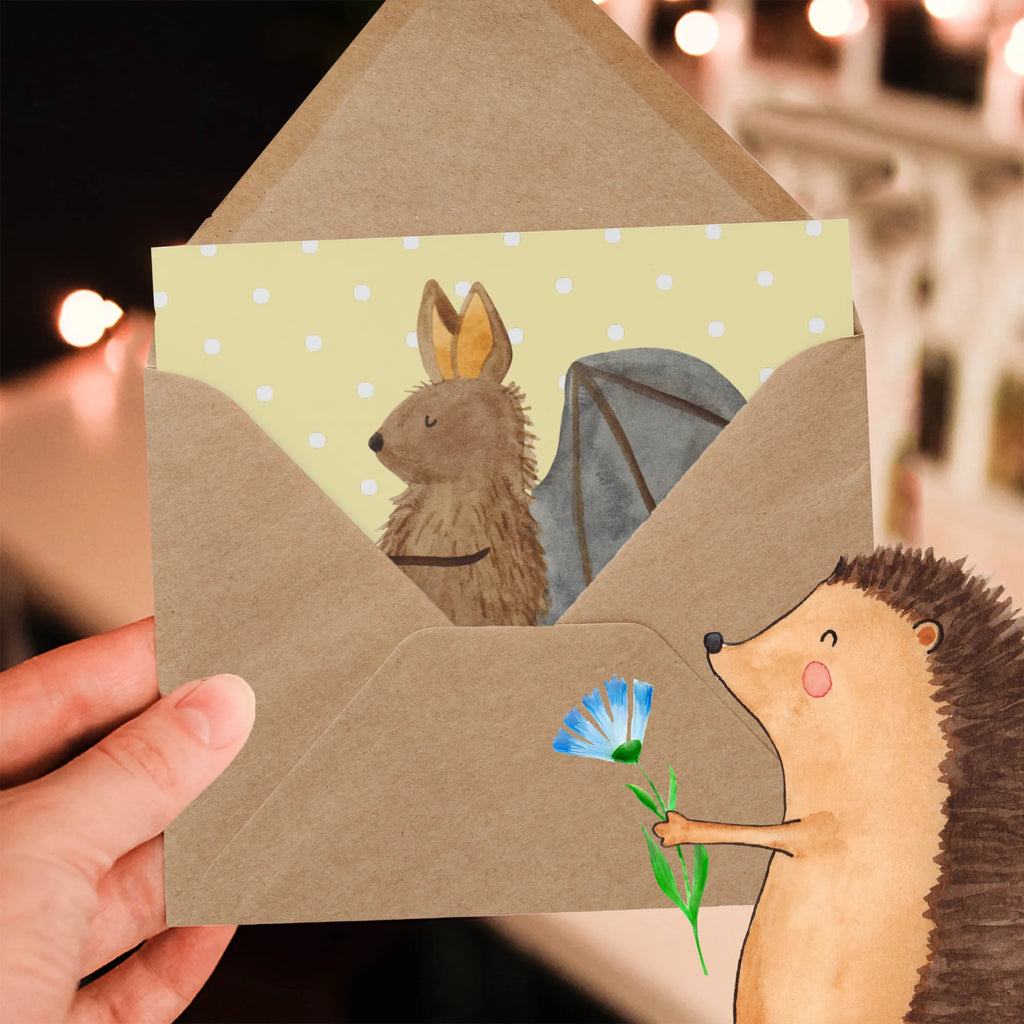 Personalisierte Deluxe Karte Fledermaus Sitzen Personalisierte Grußkarte, Grußkarte selbst gestalten, Grußkarten personalisiert, Personalisiertere Klappkarte, Personalisierte Glückwunschkarte, Personalisierte Geburtstagskarte, Grußkarte mit persönlichen Nachrichten, Personalisierte Karte, Grußkarte mit Namen, Grußkarte als Geldgeschenk, Personalisierte Einladungskarte, Grußkarte selber drucken, Personalisierte Hochzeitskarte, Tiermotive, Gute Laune, lustige Sprüche, Tiere, Motivation, Fledermaus, entspannen, Fledermäuse