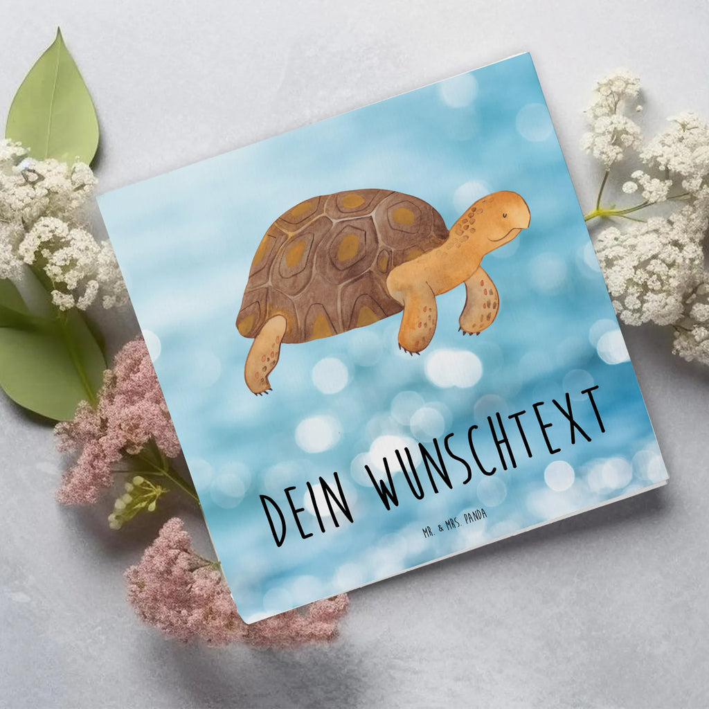 Personalisierte Deluxe Karte Schildkröte Marschieren Personalisierte Einladungskarte, Grußkarten personalisiert, Personalisierte Grußkarte, Personalisierte Hochzeitskarte, Grußkarte selbst gestalten, Grußkarte mit persönlichen Nachrichten, Personalisierte Glückwunschkarte, Personalisierte Geburtstagskarte, Personalisiertere Klappkarte, Personalisierte Karte, Grußkarte als Geldgeschenk, Grußkarte mit Namen, Grußkarte selber drucken, Meerestiere, Meer, Urlaub, Inspiration, Abenteuer, Schildkröten, get lost, Schildkröte, Motivation, Neustart, Lieblingsmensch, Reiselust