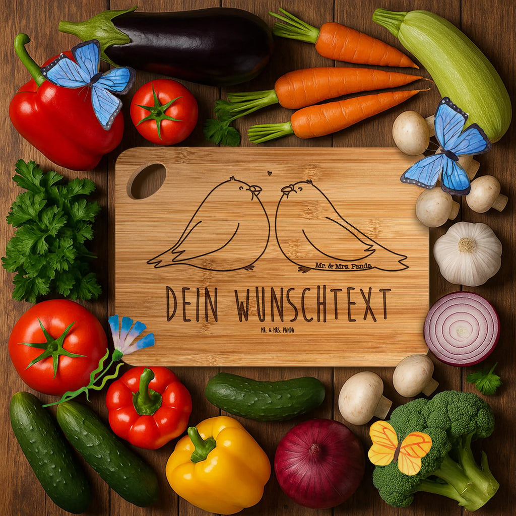 Personalisiertes Schneidebrett Turteltauben Liebe Schneidebrett Für Paare Mit Namen, Frühstücksbrett Mit Namen, Schneidebrett selber gestalten, Schneidebrett Hochzeit Geschenk Mit Gravur, Schneidebrett Geschenk Personalisiert, Schneidebrett Mit Namen, Schneidebrett Mit Initialen, Personalisiertes Bambus Schneidebrett, Schneidebrett Geburtstag Mit Gravur, Hochwertiges Schneidebrett Mit Gravur, Bambusbrett Mit Namen, Schneidebrett Selbst Gestalten, Küchenbrett Mit Namen, Werbegeschenk mit Firmennamen, Personalisiertes Schneidebrett, Geschenkidee Schneidebrett Mit Namen, Schneidebrett Familie Mit Namen, Schneidebrett Mit Wunschtext, Schneidebrett Mit Herzen Und Wunschtext, Werbegeschenk mit Text, Schneidebrett Mit Spruch Und Namen, Personalisiertes Küchenbrett, Schneidebrett individuell, Schneidebrett Holz Mit Namen, Holzbrett Mit Gravur, Schneidebrett Mit Gravur, Schneidebrett Mit Motiv Und Namen, Bambusbrettchen Mit Gravur, Schneidebrett Für Grillfans Mit Gravur, Schneidebrett Mit Personalisierung, Schneidebrett Mit Datum, Schneidebrett Mit Logo, Schneidebrett Bambus Mit Gravur, Liebe, Partner, Freund, Freundin, Ehemann, Ehefrau, Heiraten, Verlobung, Heiratsantrag, Liebesgeschenk, Jahrestag, Hocheitstag, Liebesbeweis, Turteltauben, Verlobt, Tauben, Geschenk Freundin, Geschenk Freund, Verliebt, Hochzeitstag, Turteltäubchen, Geschenk Hochzeit, Verheiratet