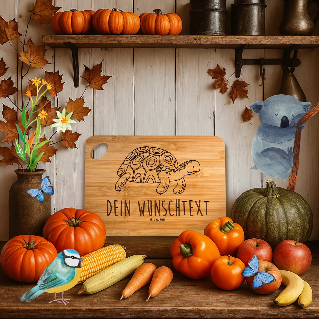 Personalisiertes Schneidebrett Schildkröte Marschieren Geschenkidee Schneidebrett Mit Namen, Schneidebrett Selbst Gestalten, Bambusbrettchen Mit Gravur, Schneidebrett Familie Mit Namen, Holzbrett Mit Gravur, Personalisiertes Küchenbrett, Schneidebrett Mit Gravur, Schneidebrett Mit Motiv Und Namen, Schneidebrett Mit Datum, Personalisiertes Schneidebrett, Schneidebrett selber gestalten, Schneidebrett Geschenk Personalisiert, Schneidebrett individuell, Schneidebrett Mit Personalisierung, Werbegeschenk mit Text, Schneidebrett Mit Wunschtext, Schneidebrett Mit Namen, Bambusbrett Mit Namen, Personalisiertes Bambus Schneidebrett, Schneidebrett Mit Herzen Und Wunschtext, Werbegeschenk mit Firmennamen, Schneidebrett Für Grillfans Mit Gravur, Schneidebrett Mit Initialen, Schneidebrett Hochzeit Geschenk Mit Gravur, Schneidebrett Bambus Mit Gravur, Schneidebrett Für Paare Mit Namen, Frühstücksbrett Mit Namen, Schneidebrett Mit Spruch Und Namen, Schneidebrett Holz Mit Namen, Hochwertiges Schneidebrett Mit Gravur, Schneidebrett Geburtstag Mit Gravur, Schneidebrett Mit Logo, Küchenbrett Mit Namen, Meerestiere, Meer, Urlaub, Schildkröte, Reiselust, Abenteuer, Schildkröten, Lieblingsmensch, Motivation, Inspiration, Neustart, get lost